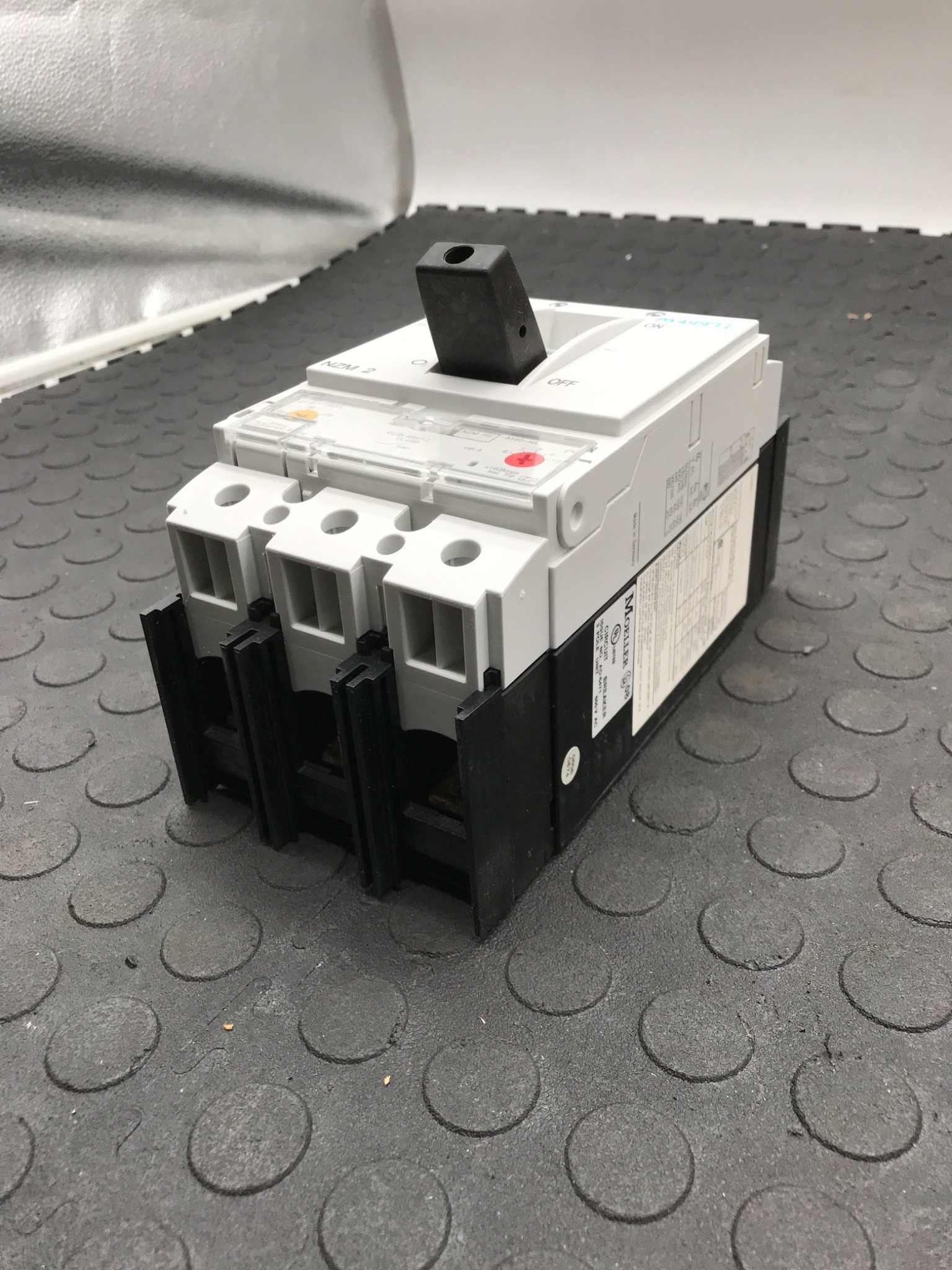 MOELLER NZMH2‑A160‑NA Molded Case Circuit Breaker NEW 3
