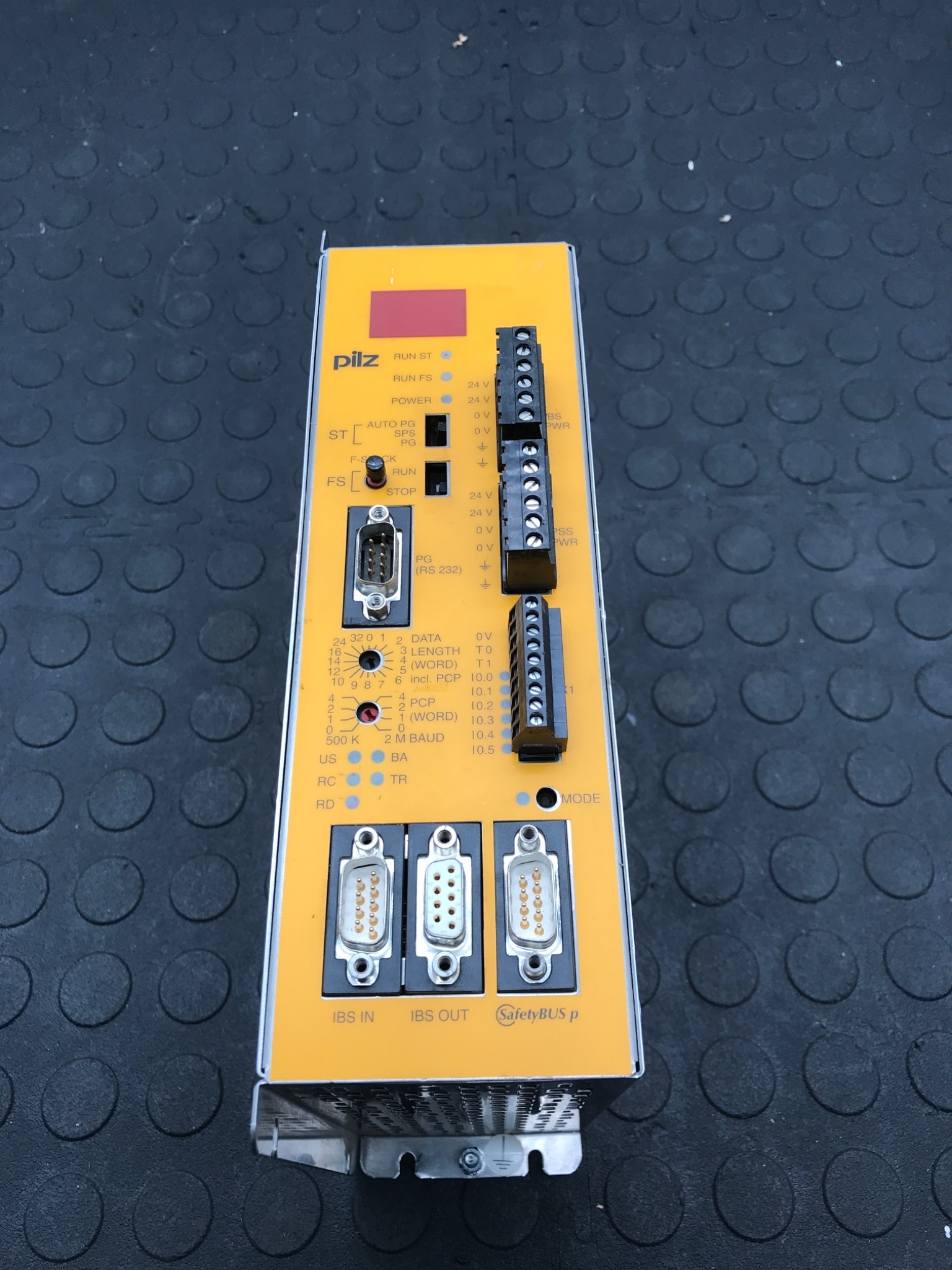 PILZ PSS SB 3006 IBS‑S SafetyBUS‑p System Coupler USED 0