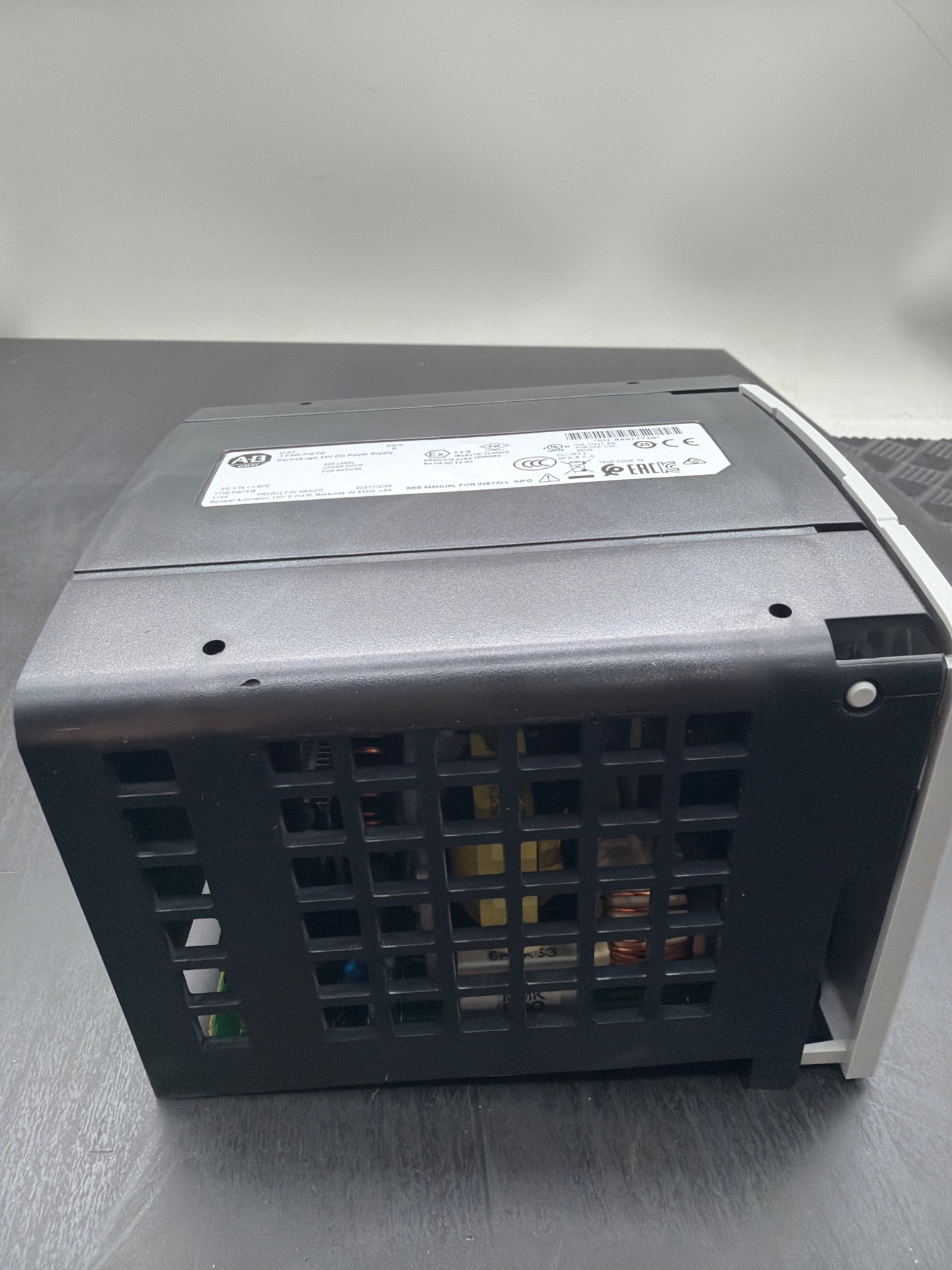 ALLEN‑BRADLEY 1756‑PB75 ControlLogix Power Supply USED 2