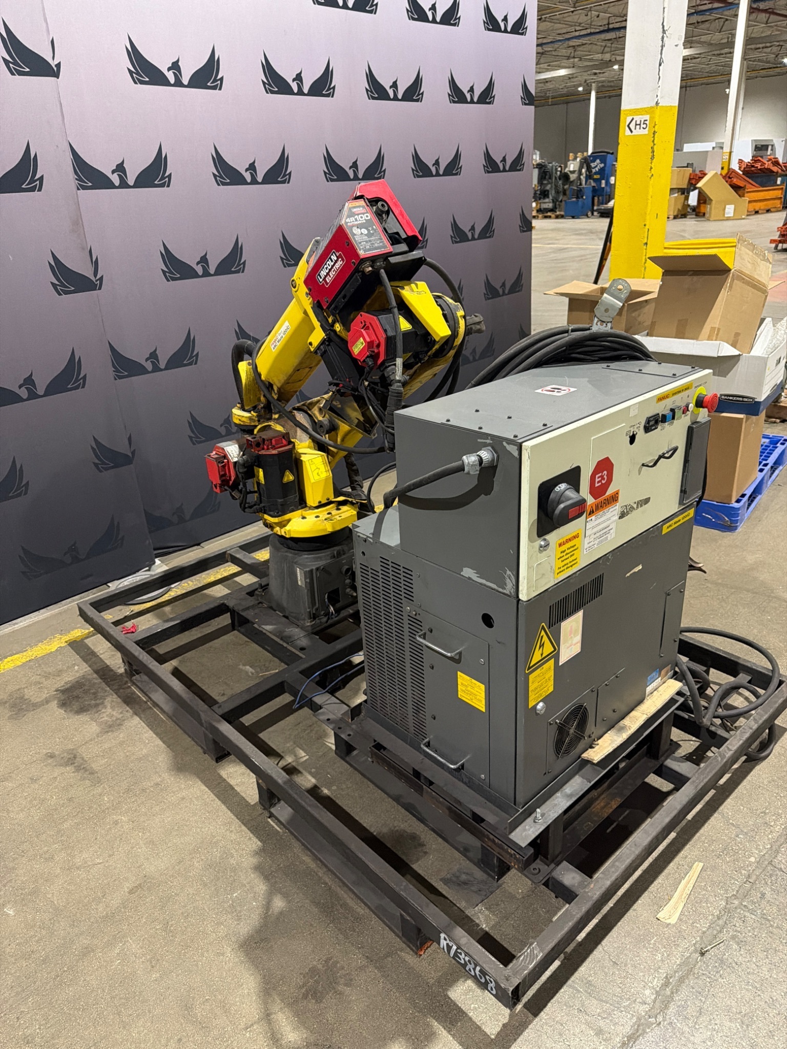 FANUC ArcMate 120iC Robot w/ R-30iA Controller USED 1