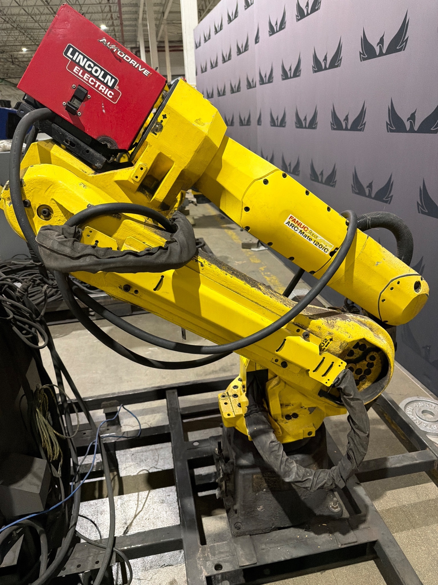FANUC ArcMate 120iC Robot w/ R-30iA Controller USED 7