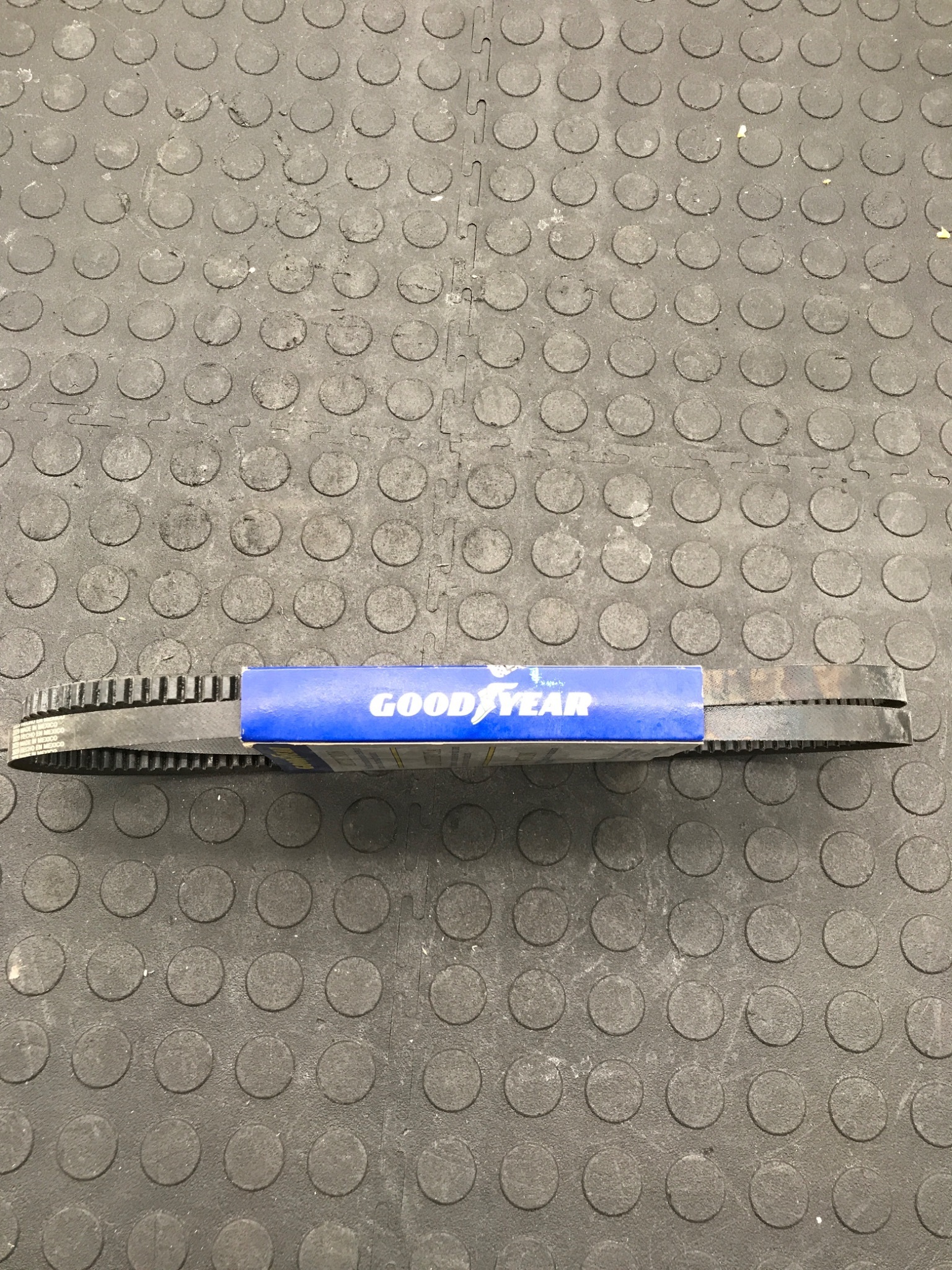 GOODYEAR AX64 Classic Cogged V‑Belt NEW 3