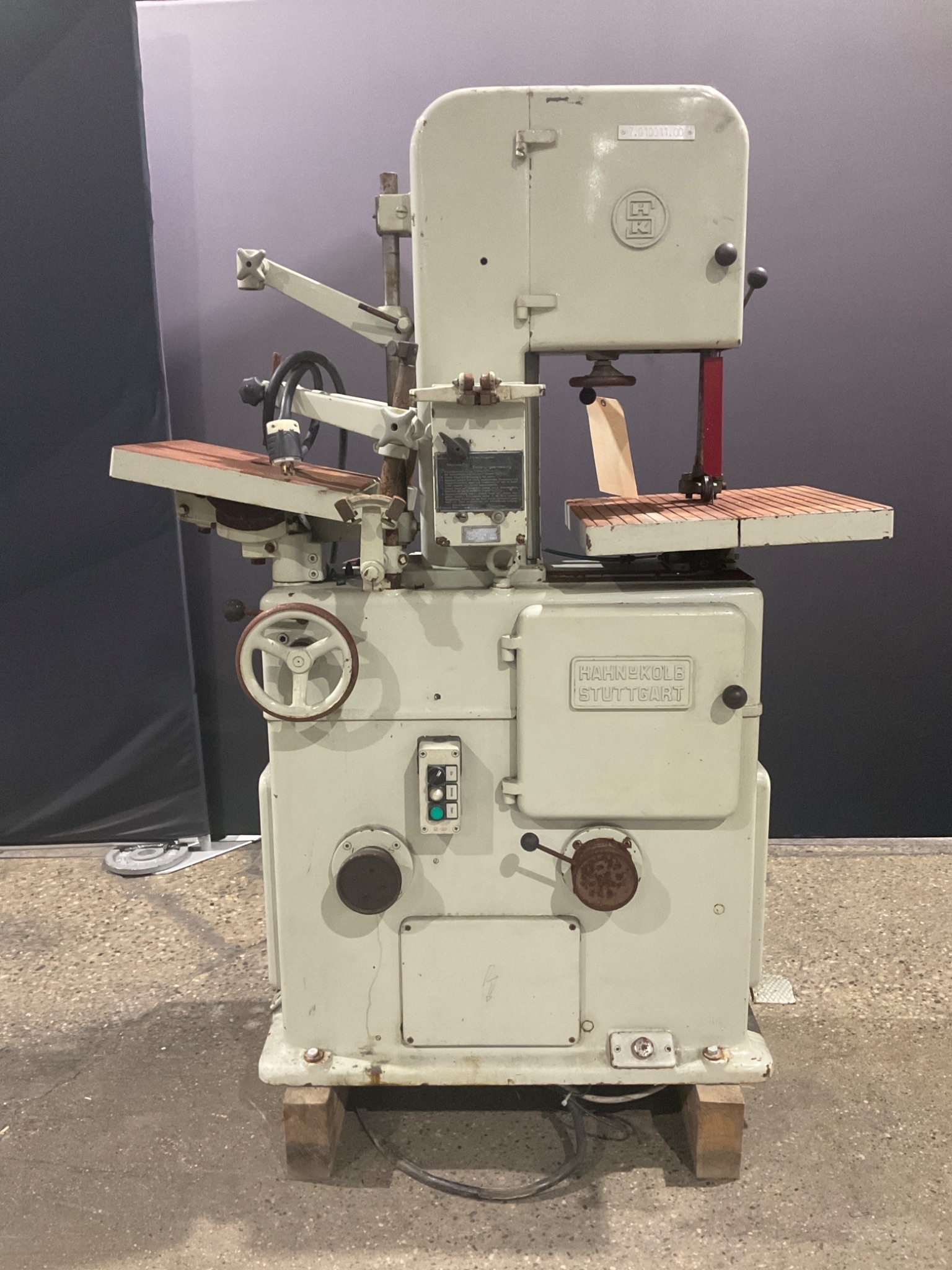 HAHN & KOLB EBS00 Vertical Bandsaw USED 0