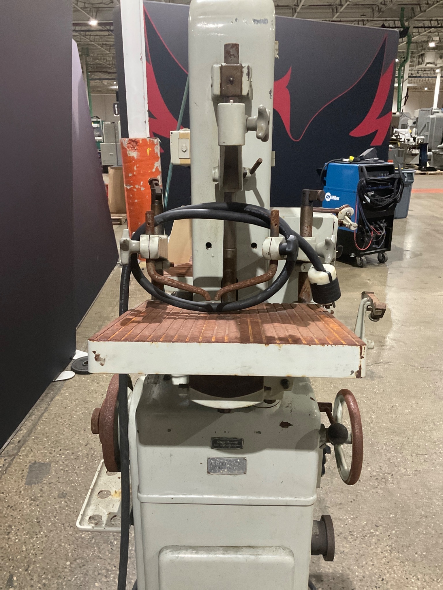 HAHN & KOLB EBS00 Vertical Bandsaw USED 4