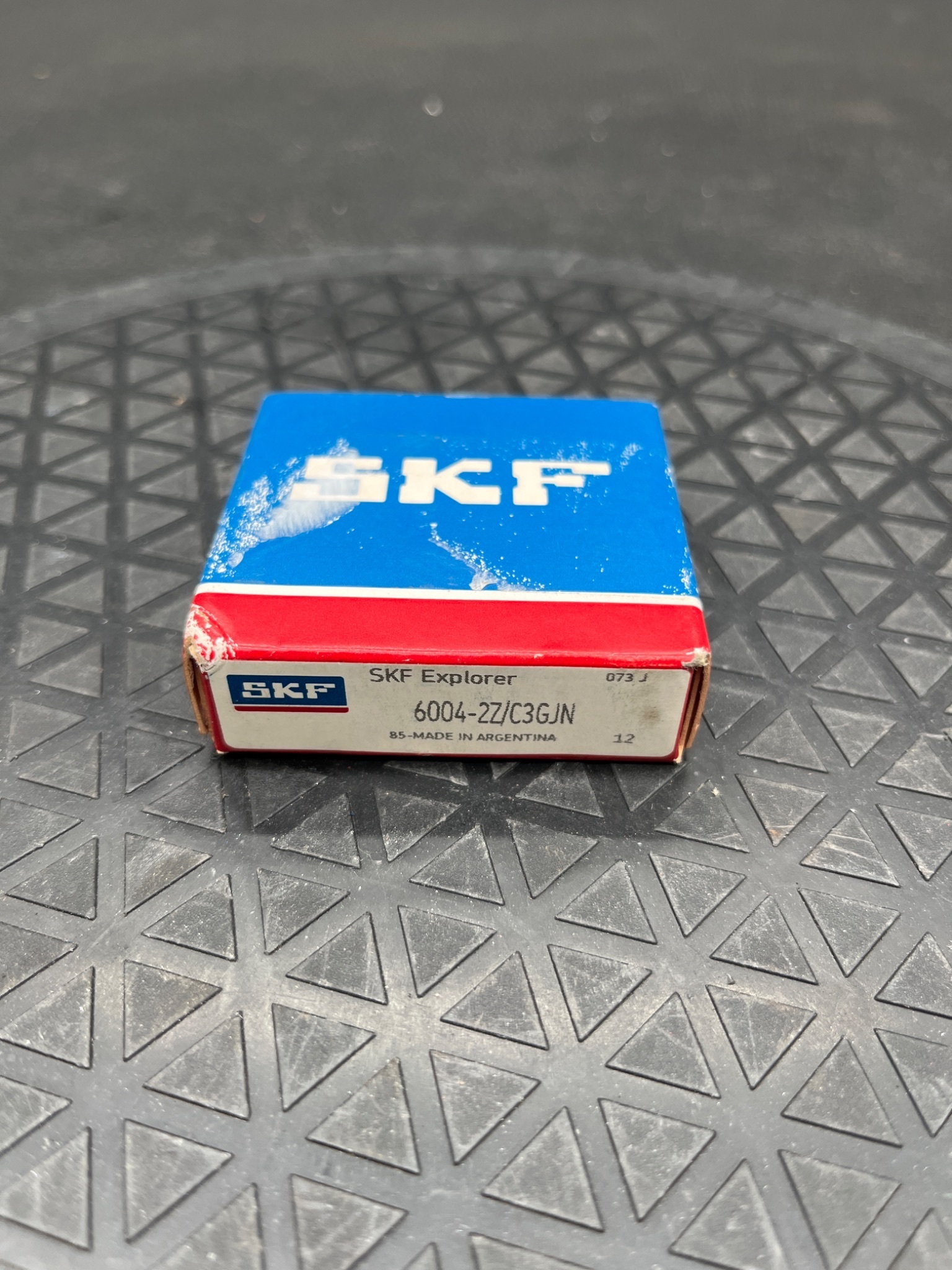 SKF 6004‑2Z/C3GJN Deep Groove Ball Bearing NEW 1