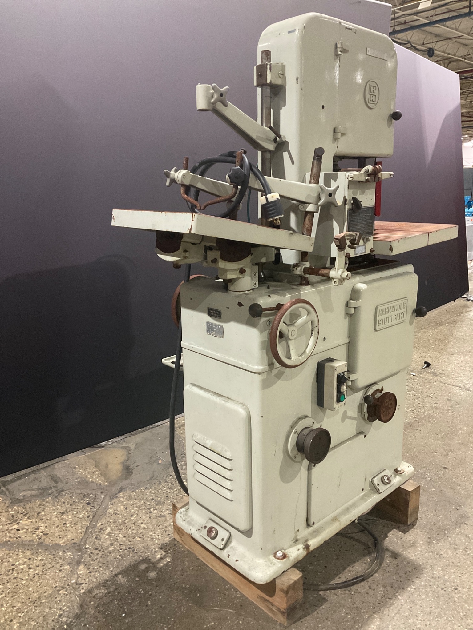 HAHN & KOLB EBS00 Vertical Bandsaw USED 8
