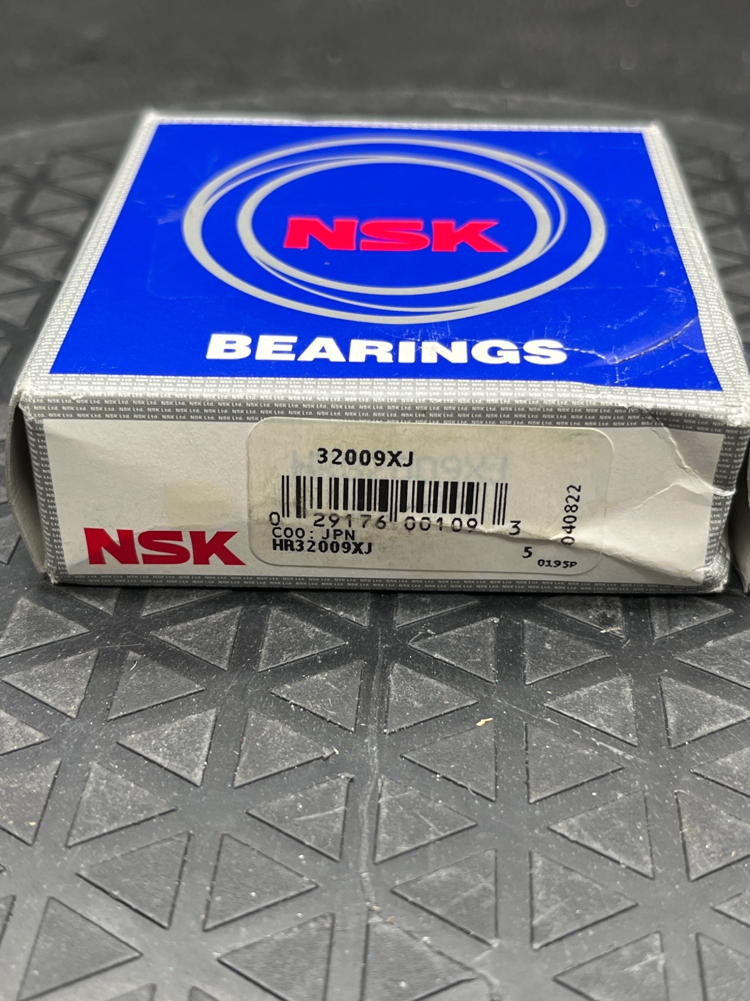 NSK HR32009XJ Tapered Roller Bearing NEW 1