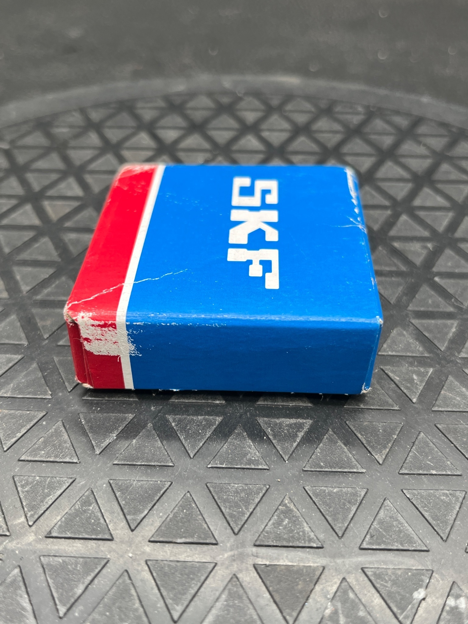 SKF 6004‑2RSH Deep Groove Ball Bearing NEW 2
