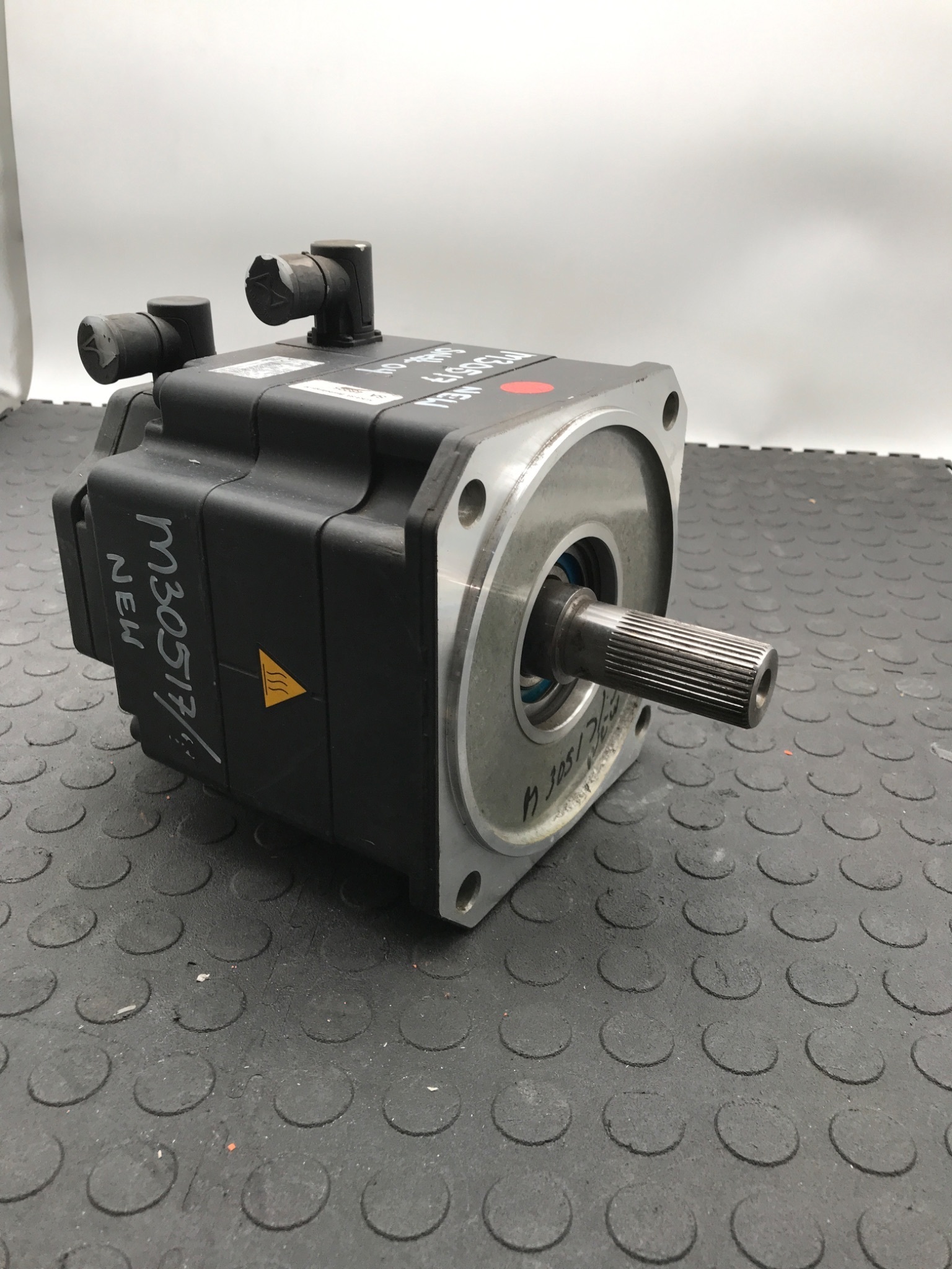 KUKA 1FK6100‑8AF91‑1ZZ9‑ZS49 Servo Motor USED 0