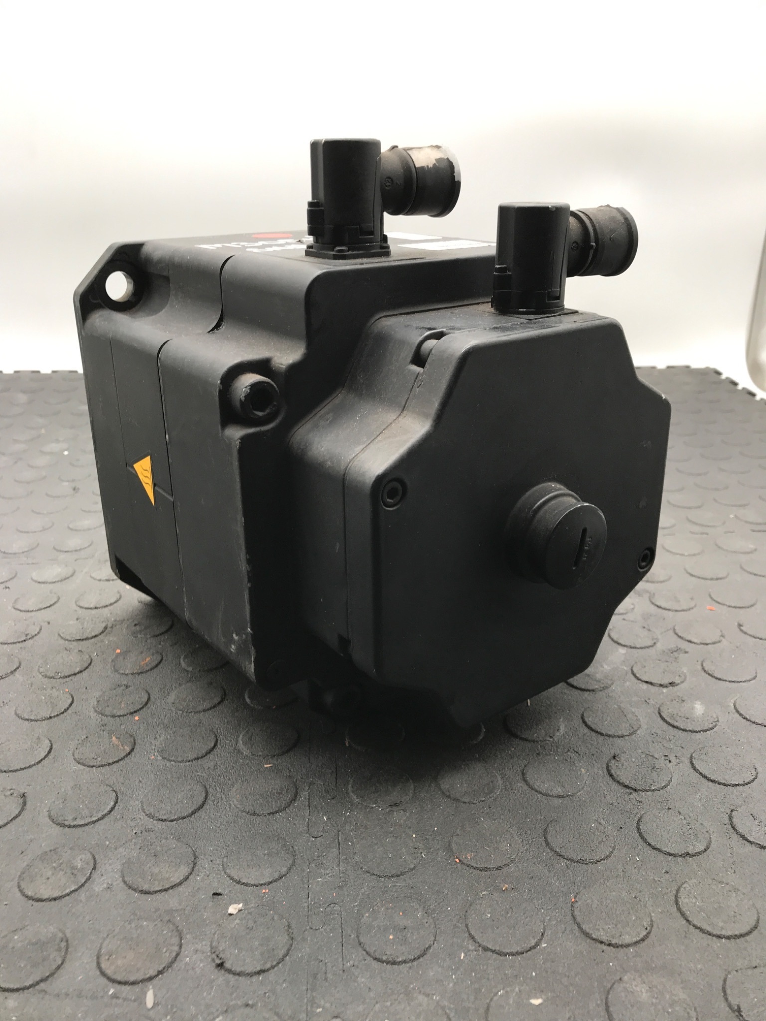 KUKA 1FK6100‑8AF91‑1ZZ9‑ZS49 Servo Motor USED 2