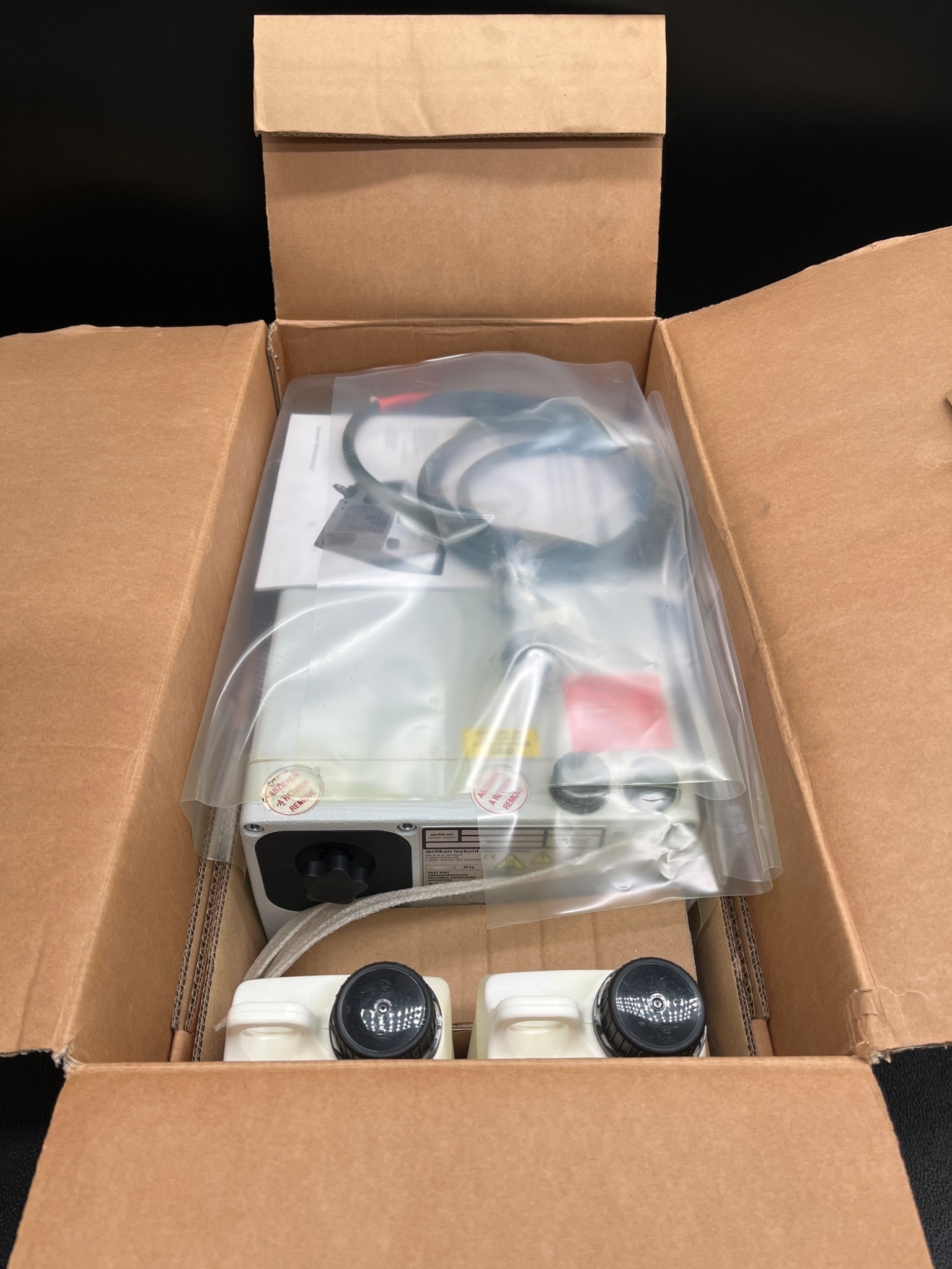 LEYBOLD SOGEVAC SV25 Rotary Vane Vacuum Pump 10903 NEW 1