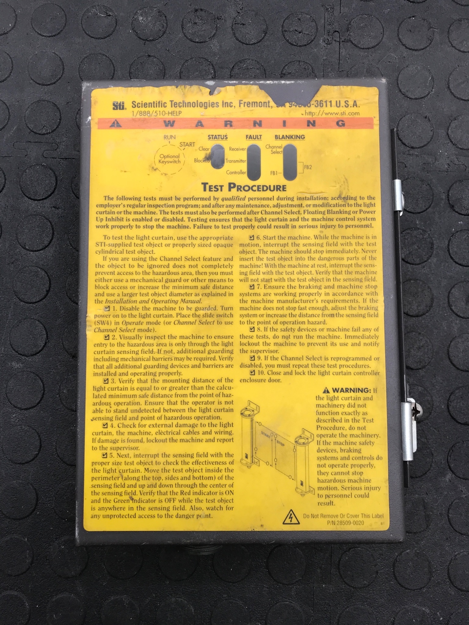 SCIENTIFIC TECHNOLOGIES 82352‑0010 Universal Safety Controller USED 1