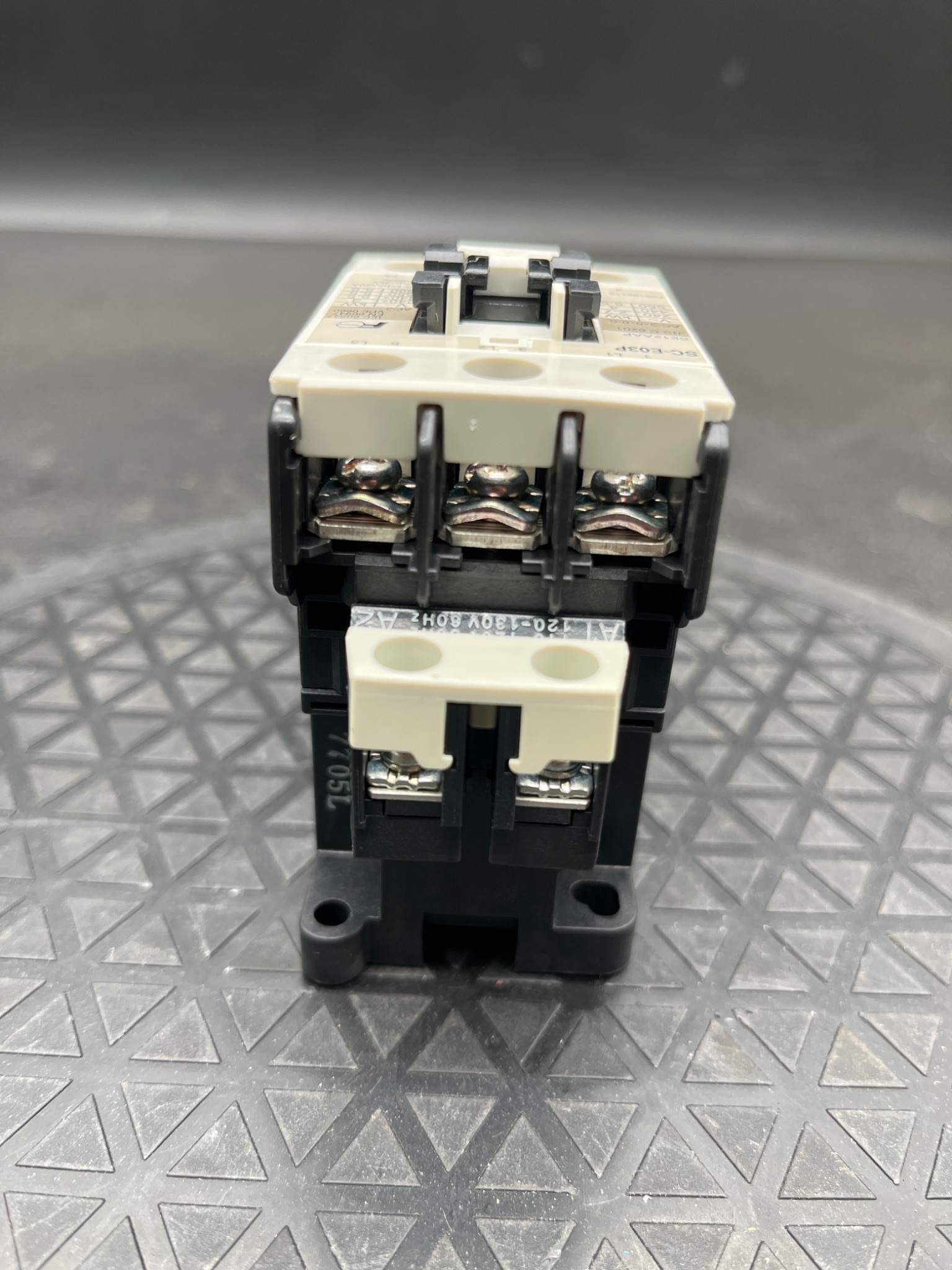 FUJI ELECTRIC SC‑E03P Magnetic Contactor NEW 3