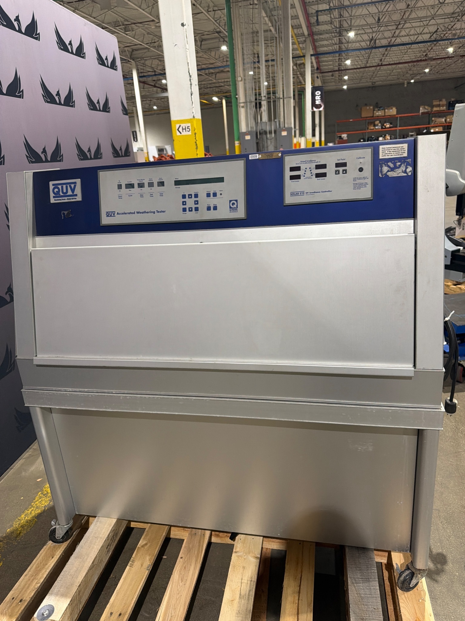 Q‑LAB QUV/SE Accelerated Weathering Tester USED 0