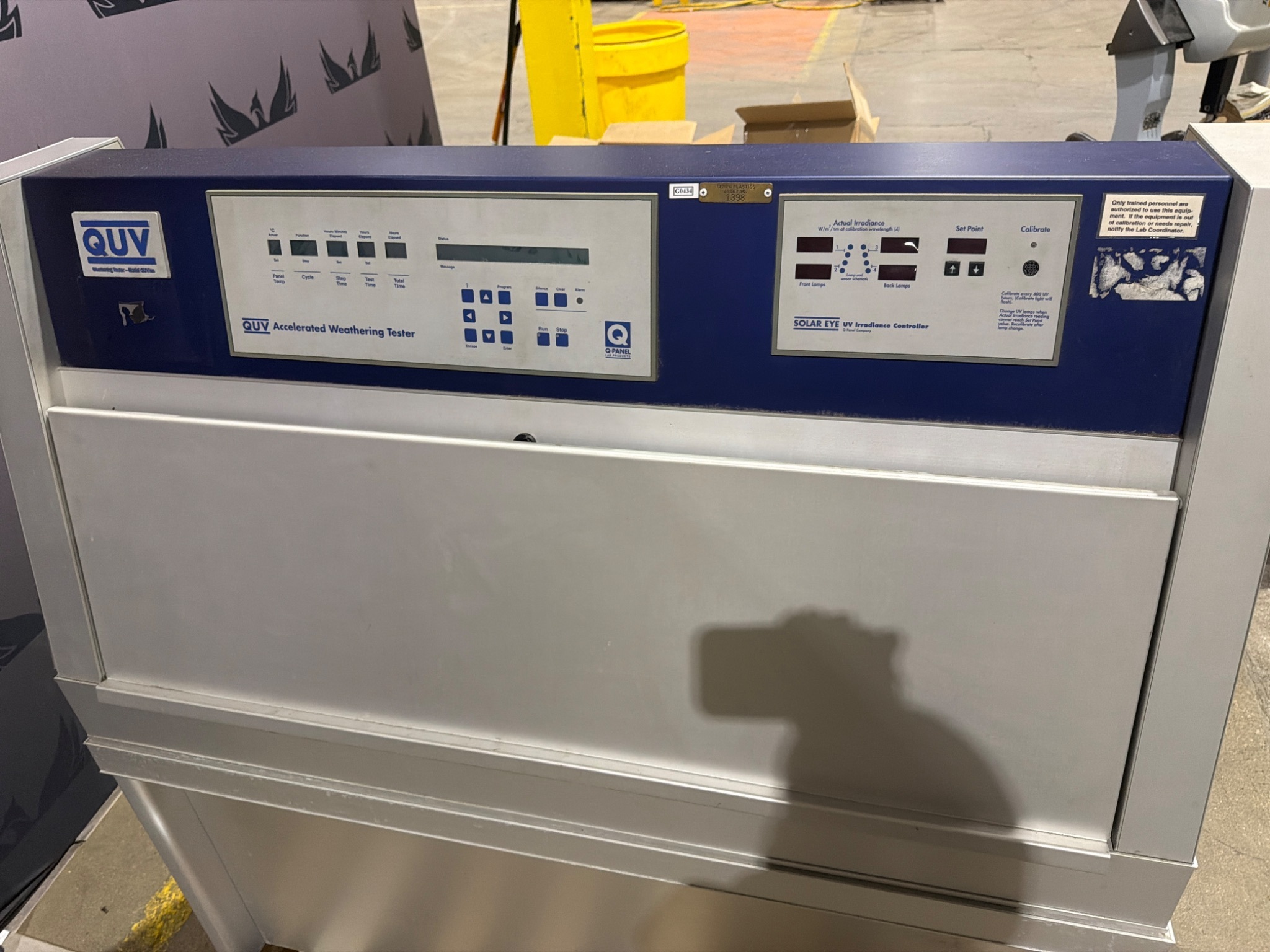 Q‑LAB QUV/SE Accelerated Weathering Tester USED 1