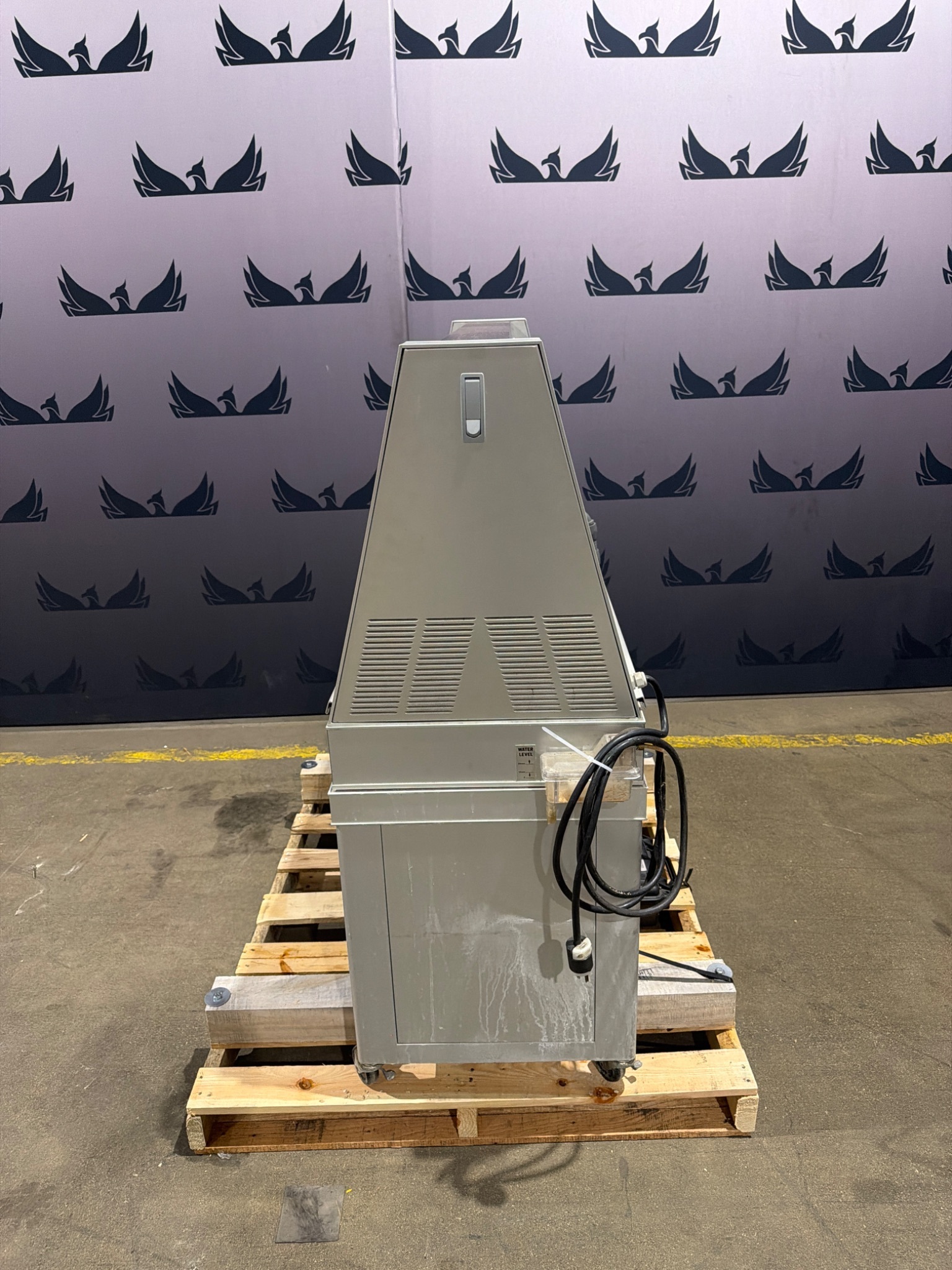 Q‑LAB QUV/SE Accelerated Weathering Tester USED 3