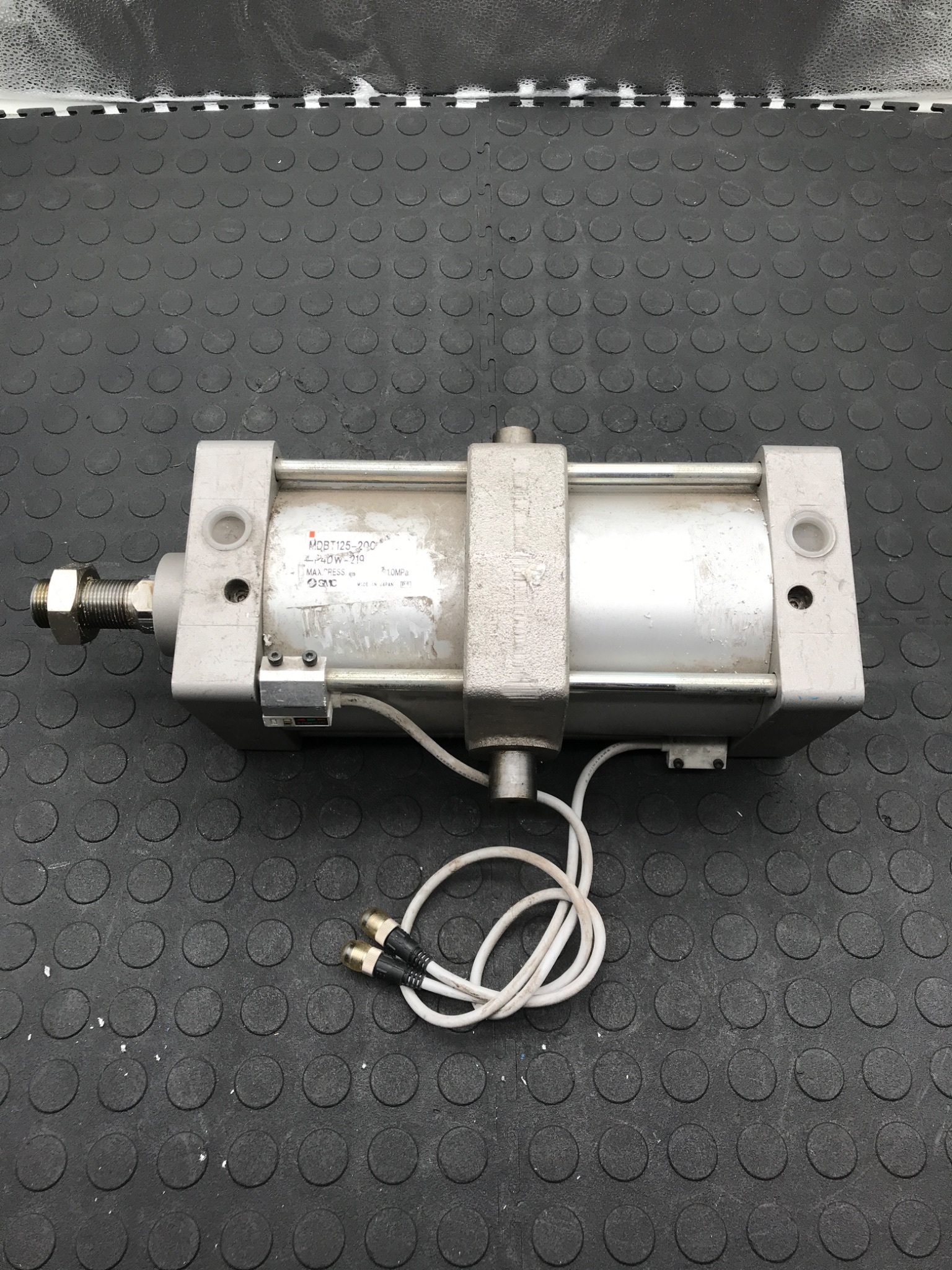 SMC MDBT125‑200‑P4DW‑219 Pneumatic Cylinder USED 0