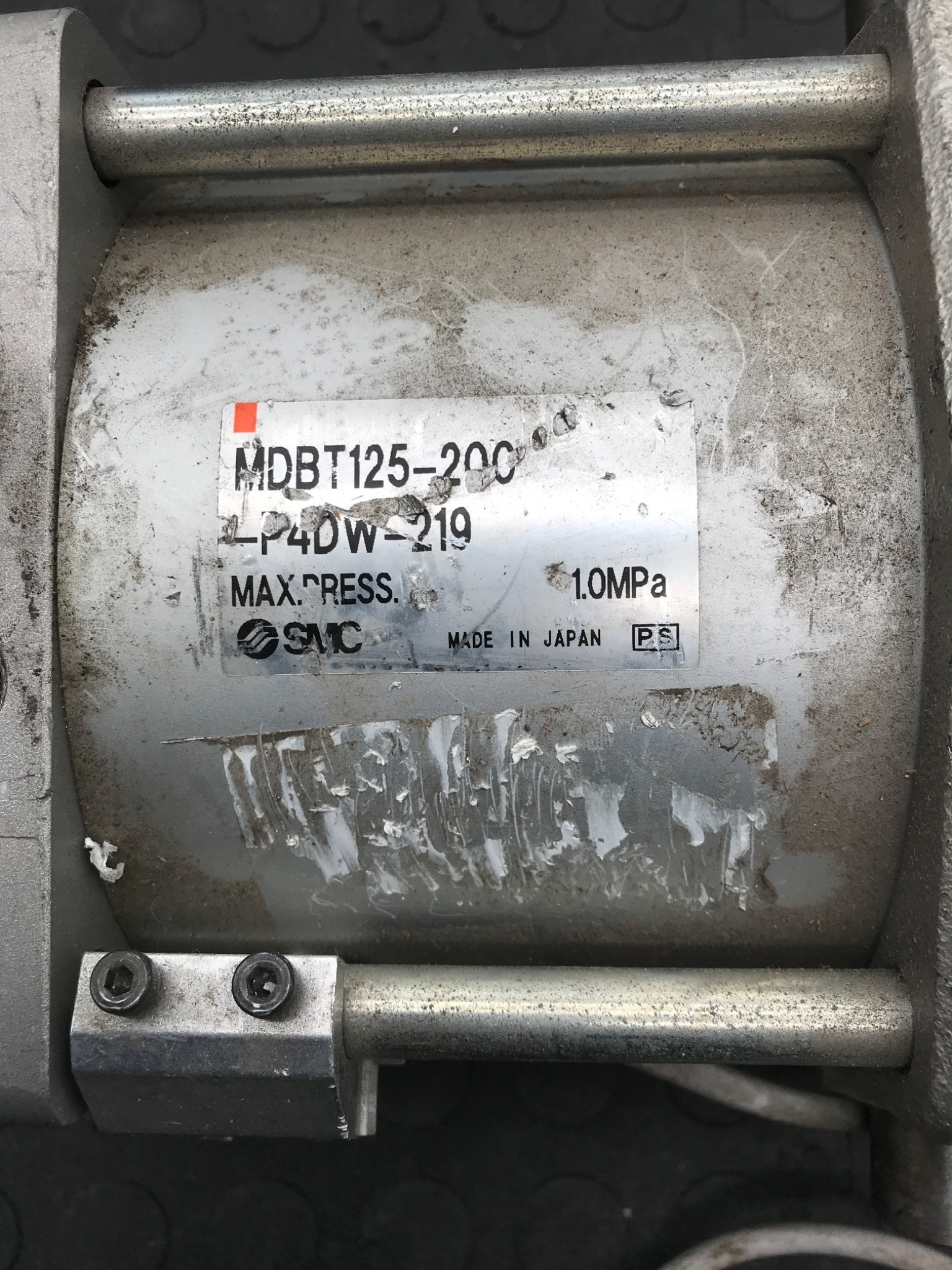 SMC MDBT125‑200‑P4DW‑219 Pneumatic Cylinder USED 1