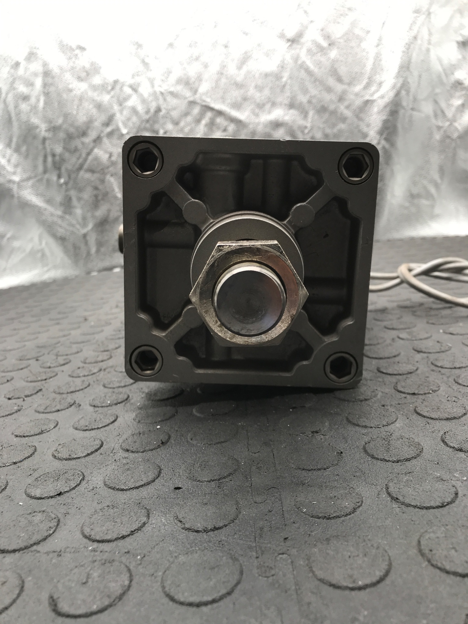 SMC MDBT125‑200‑P4DW‑219 Pneumatic Cylinder USED 4