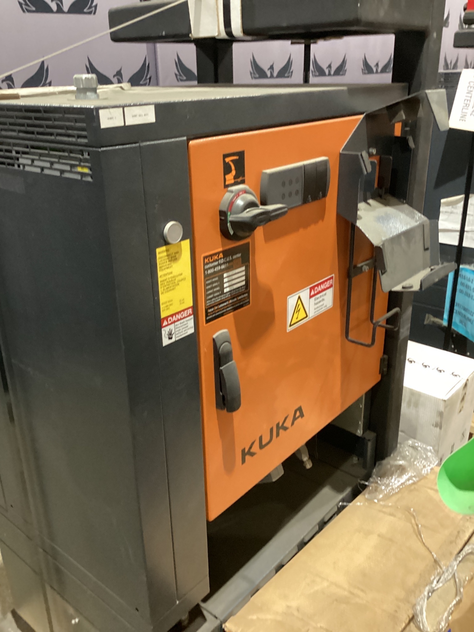 KUKA KR16 L6-2 w/ KR C4 Controls Lincoln R550 Weld Package & TT3A Reamer NEW 10