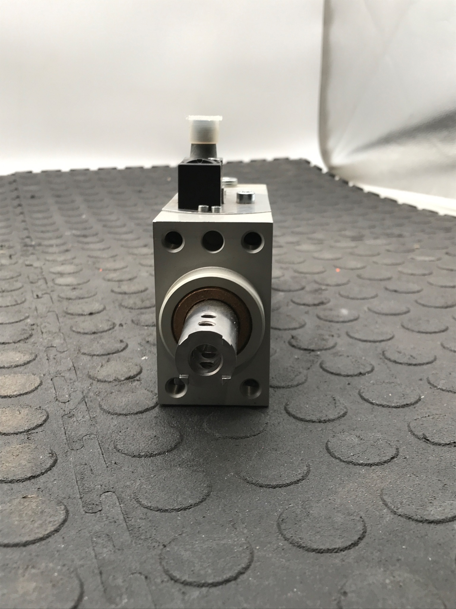 FESTO DF‑40‑40‑P‑A‑B‑SA Guided Pneumatic Cylinder USED 4