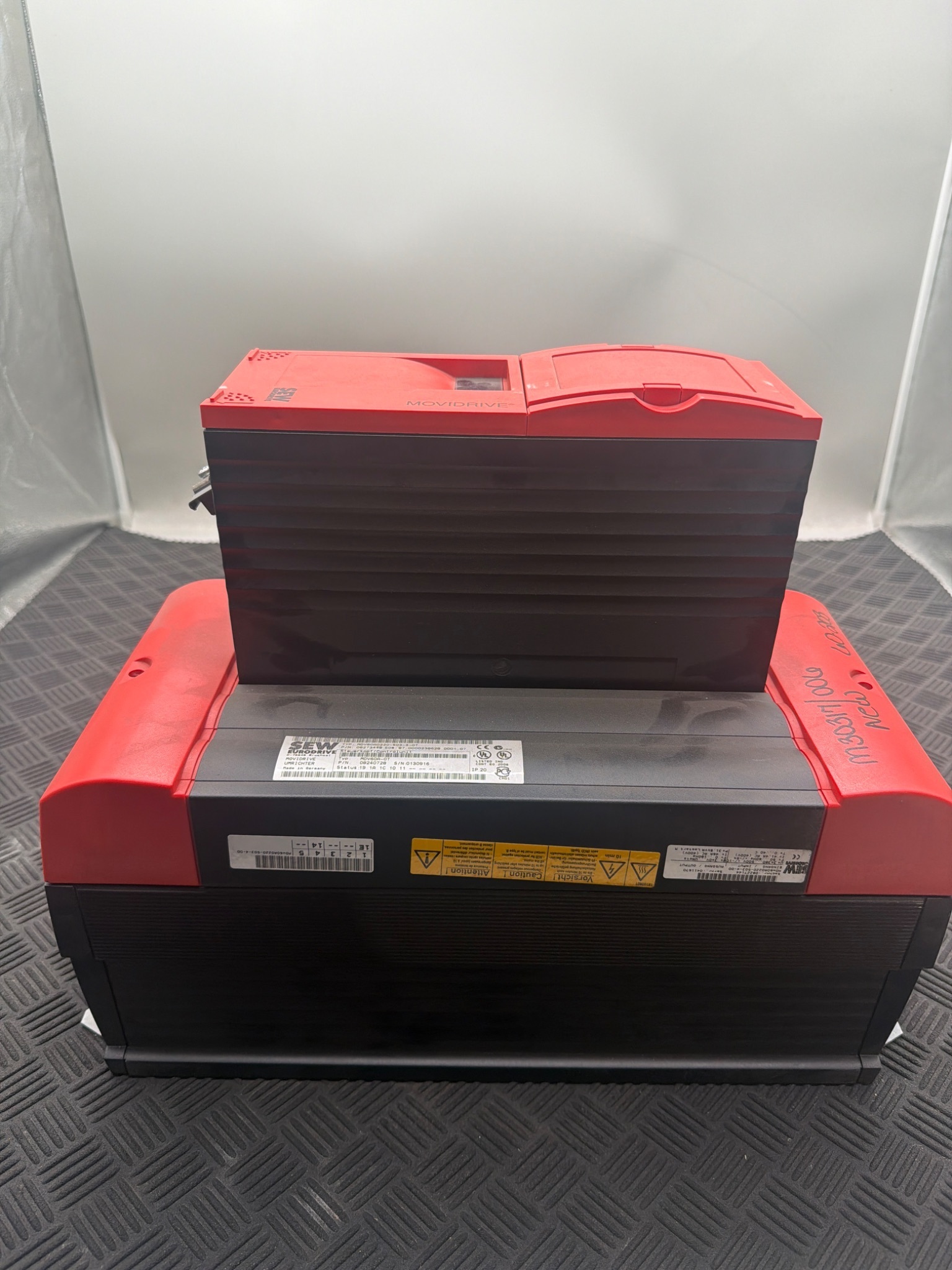 SEW‑EURODRIVE MDV60A0220‑503‑4‑0T MOVIDRIVE Servo Drive USED 0