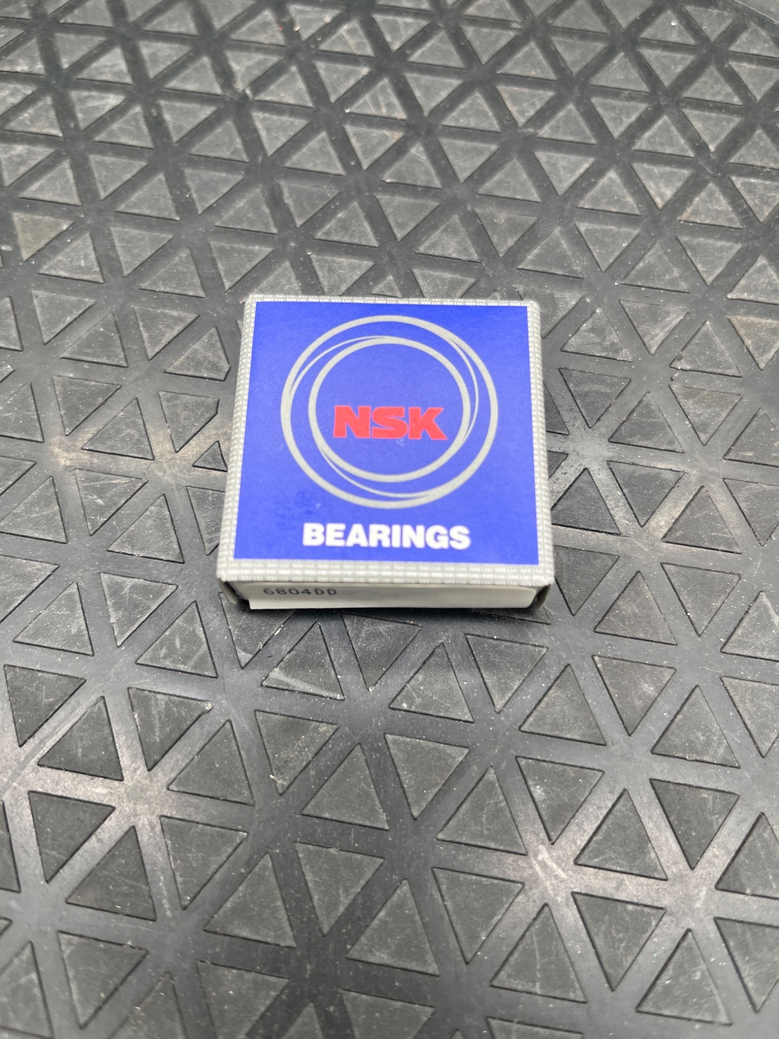 NSK 6804DD Deep Groove Ball Bearing NEW 0