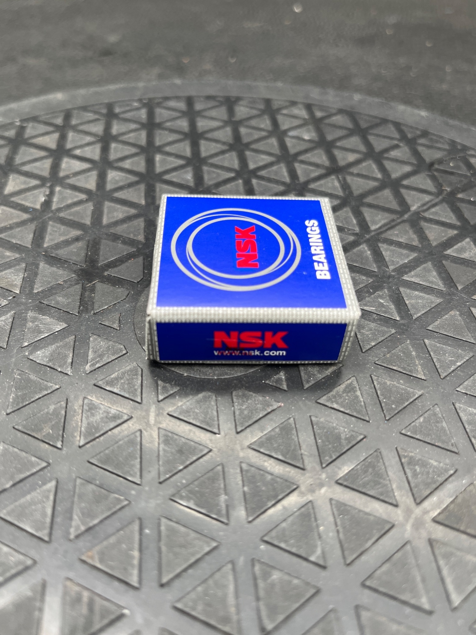 NSK 6804DD Deep Groove Ball Bearing NEW 3