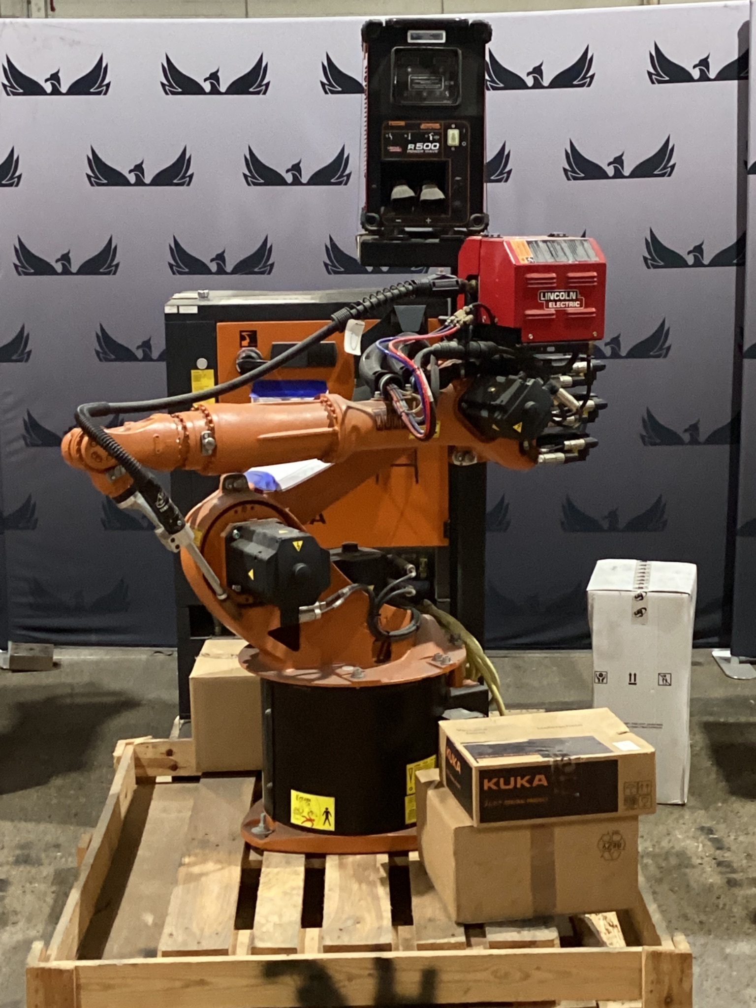 KUKA KR16 L6-2 w/ KR C4 Controls Lincoln R550 Weld Package & TT3A Reamer NEW 0