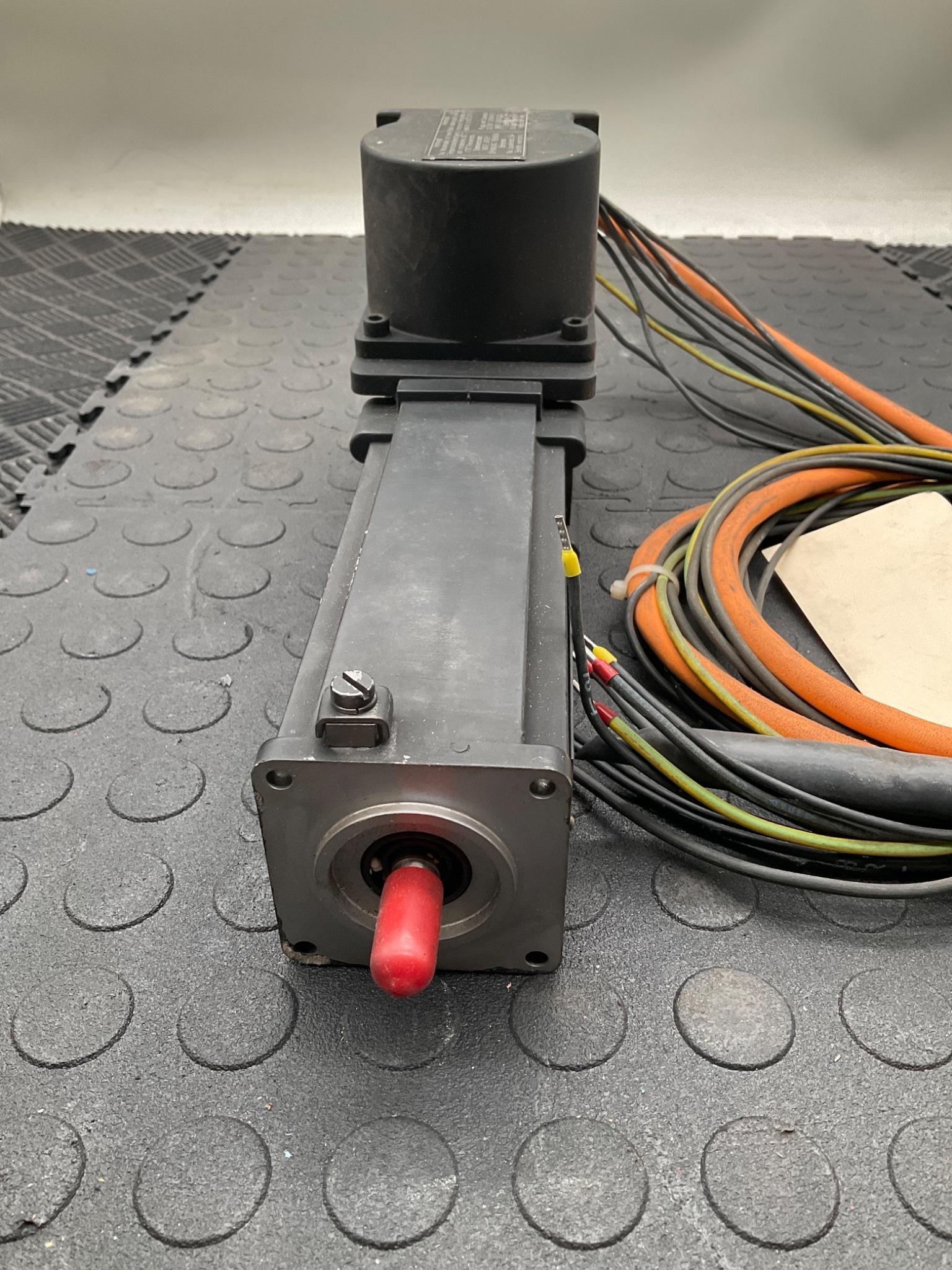 BOSCH REXROTH MKE037B‑144‑GP0‑BUNN Servo Motor USED 5