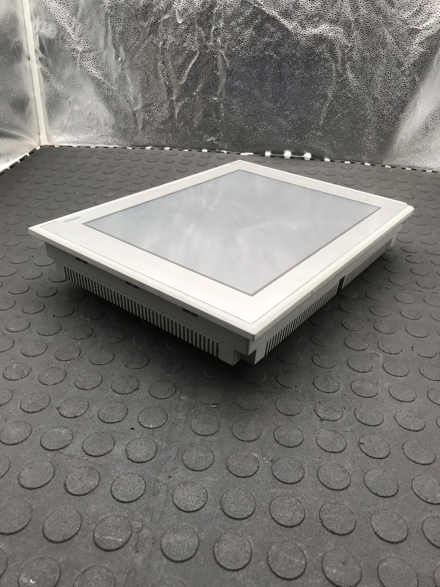 OMRON NS15‑TX01S‑V2 NS Series 15‑Inch HMI Touchscreen USED 2
