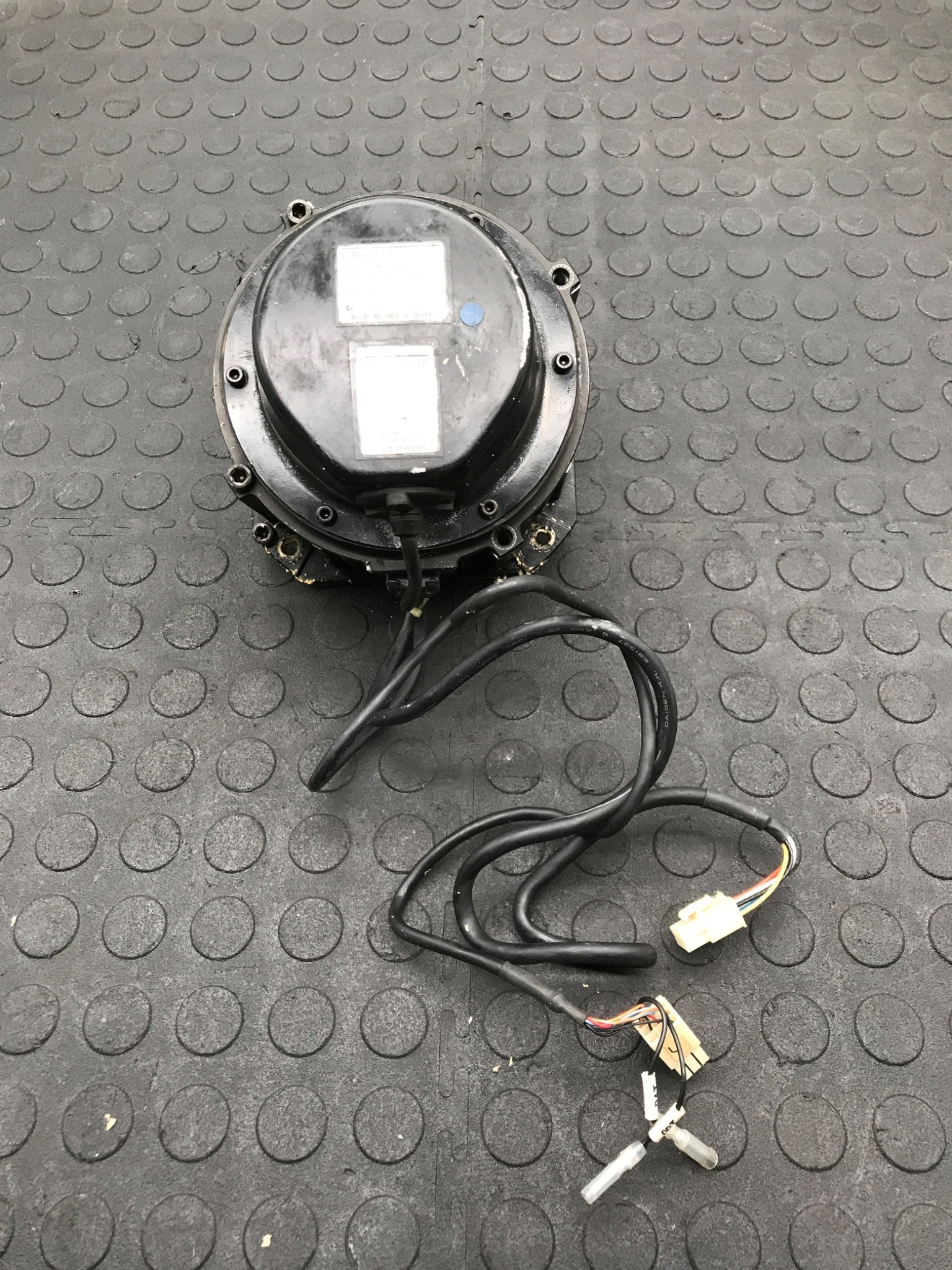 YASKAWA ELECTRIC SGMDH‑06A2A‑YR13 AC Servo Motor with Absolute Encoder USED 0