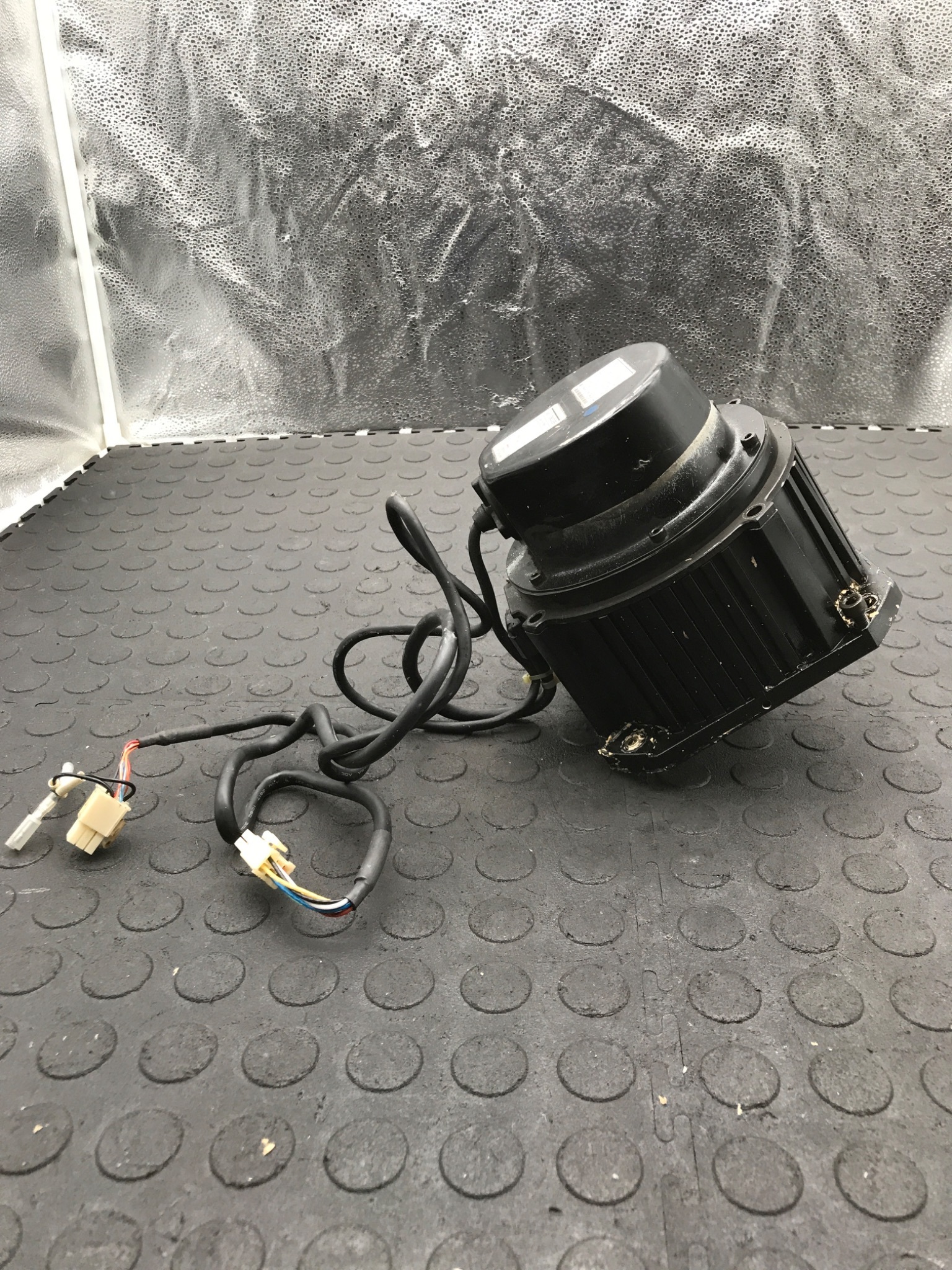 YASKAWA ELECTRIC SGMDH‑06A2A‑YR13 AC Servo Motor with Absolute Encoder USED 2