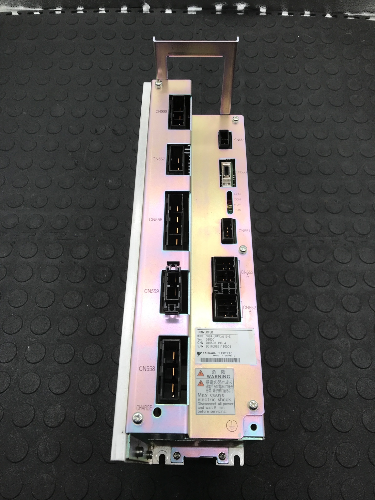 YASKAWA SRDA-C0A30A21B-E Servo Converter USED 0