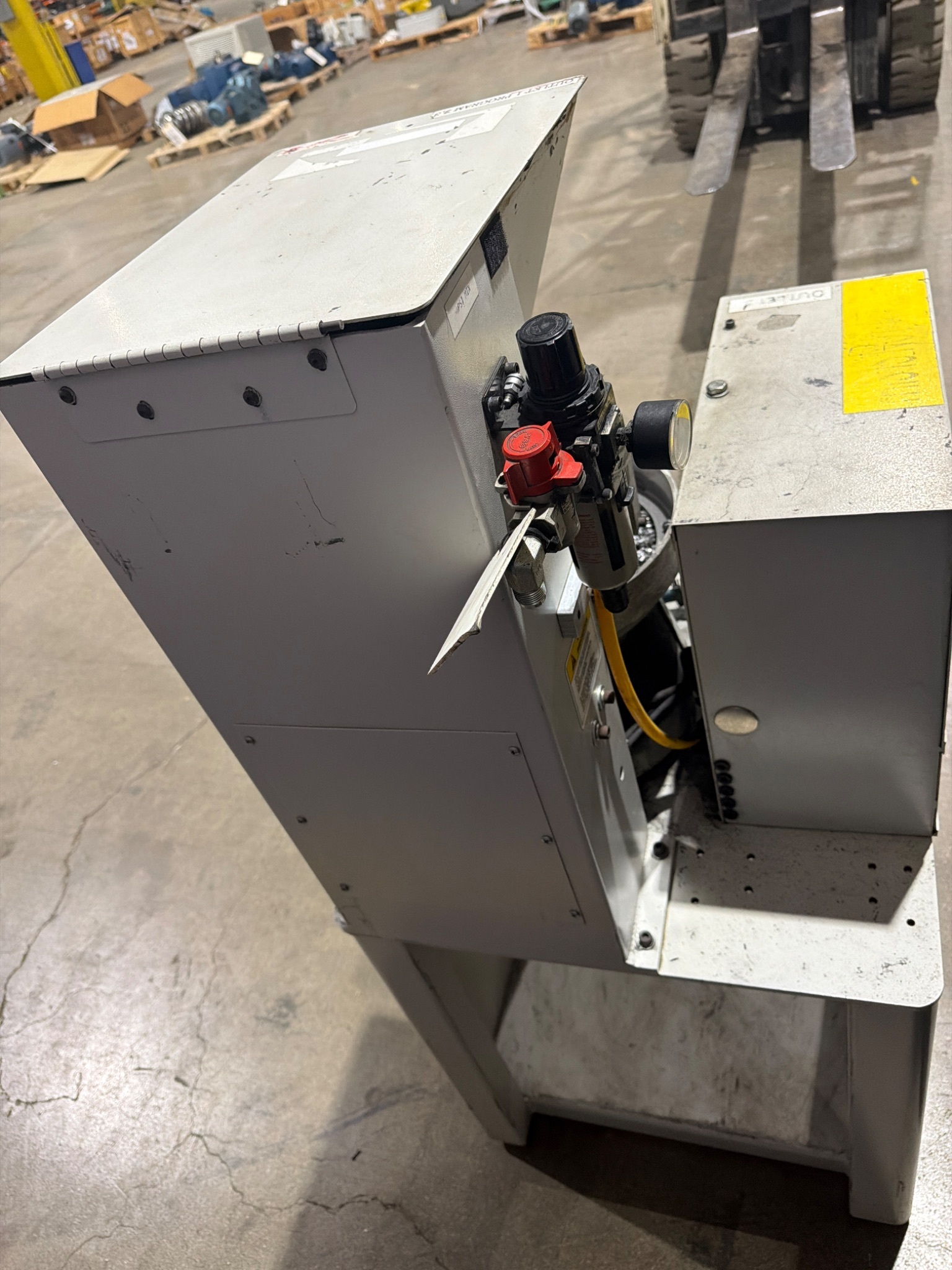 EMHART TEKNOLOGIES ETF12AB Industrial Fastener Feeding System USED 3