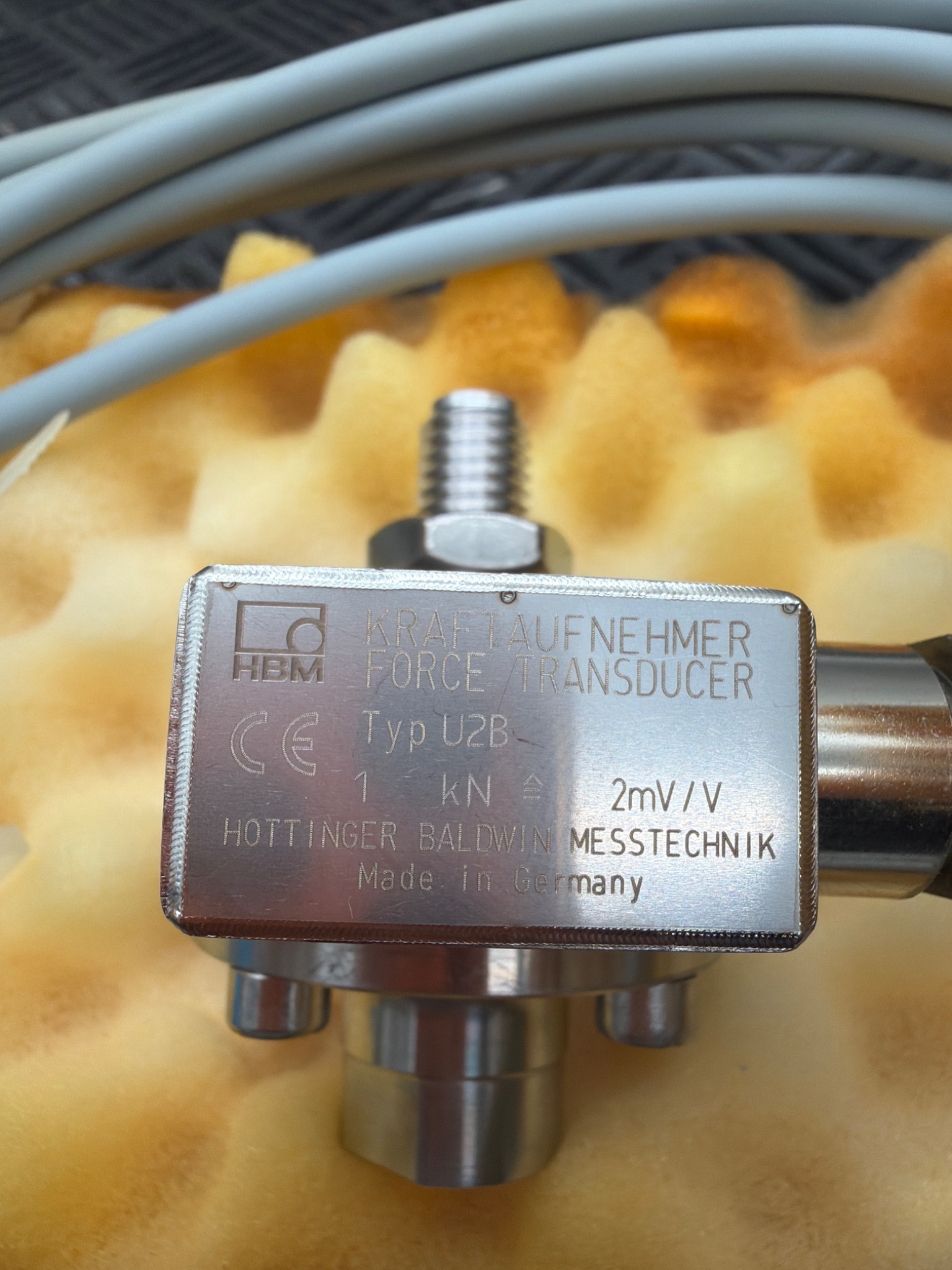 HBM K22110 U2B 1 kN Load Cell Force Transducer NEW 0