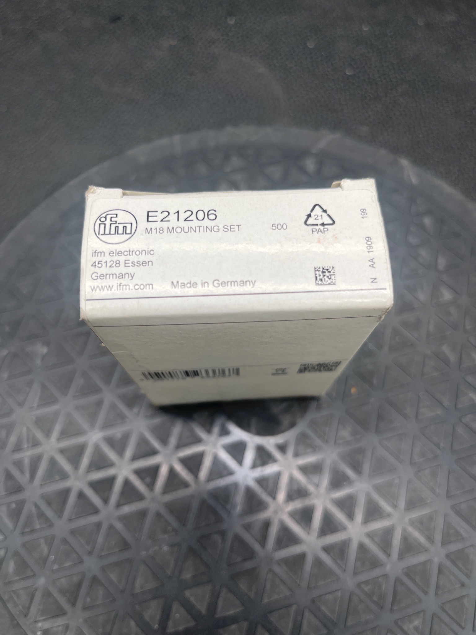 IFM ELECTRONIC E21206 M18 Mounting Set NEW 3