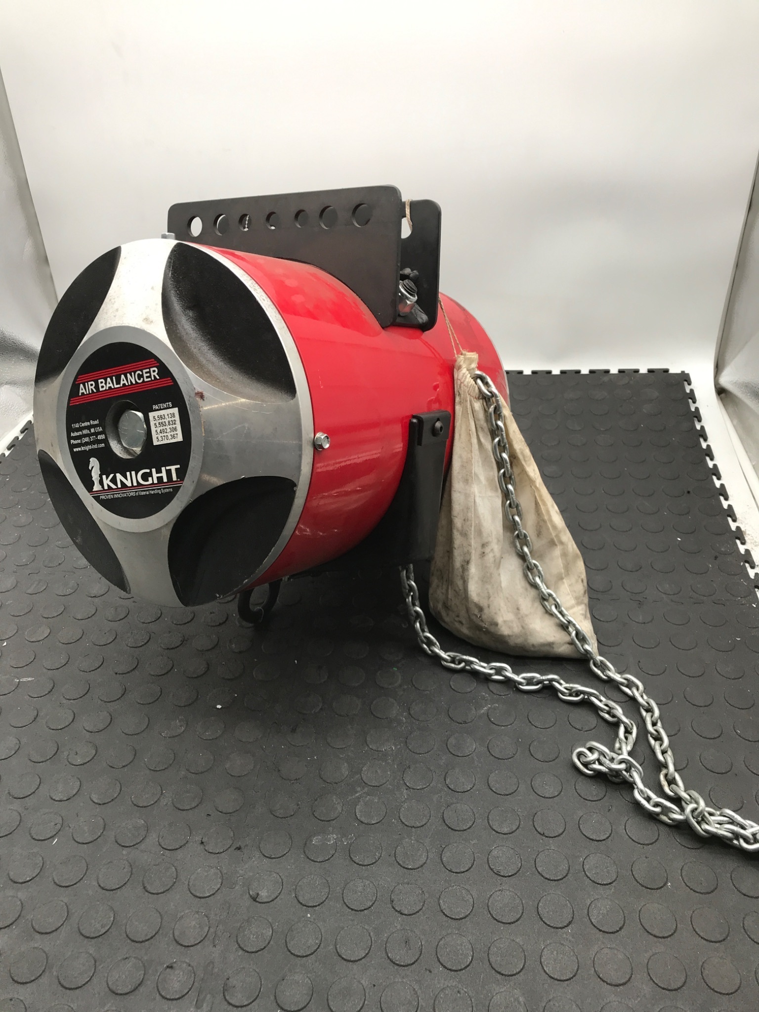 KNIGHT KBC200-110 Air Balancer 200 lb @ 100 PSI USED 0