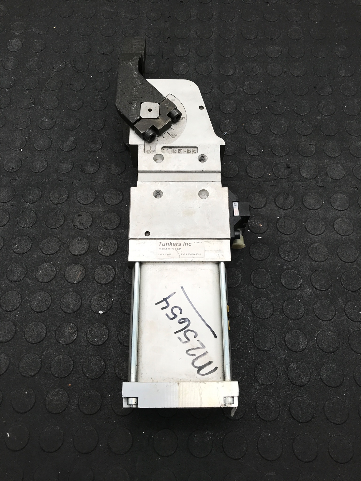 TUNKERS K‑63‑A10‑T12‑135 Pneumatic Clamp USED 0