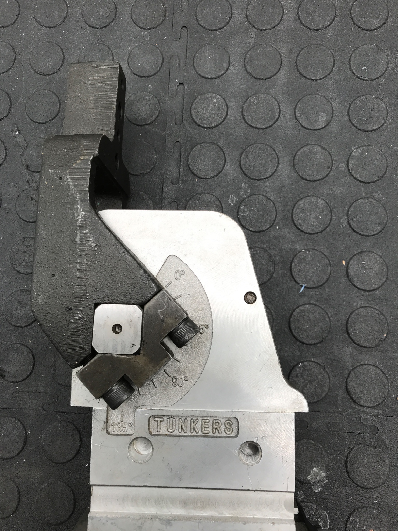 TUNKERS K‑63‑A10‑T12‑135 Pneumatic Clamp USED 2