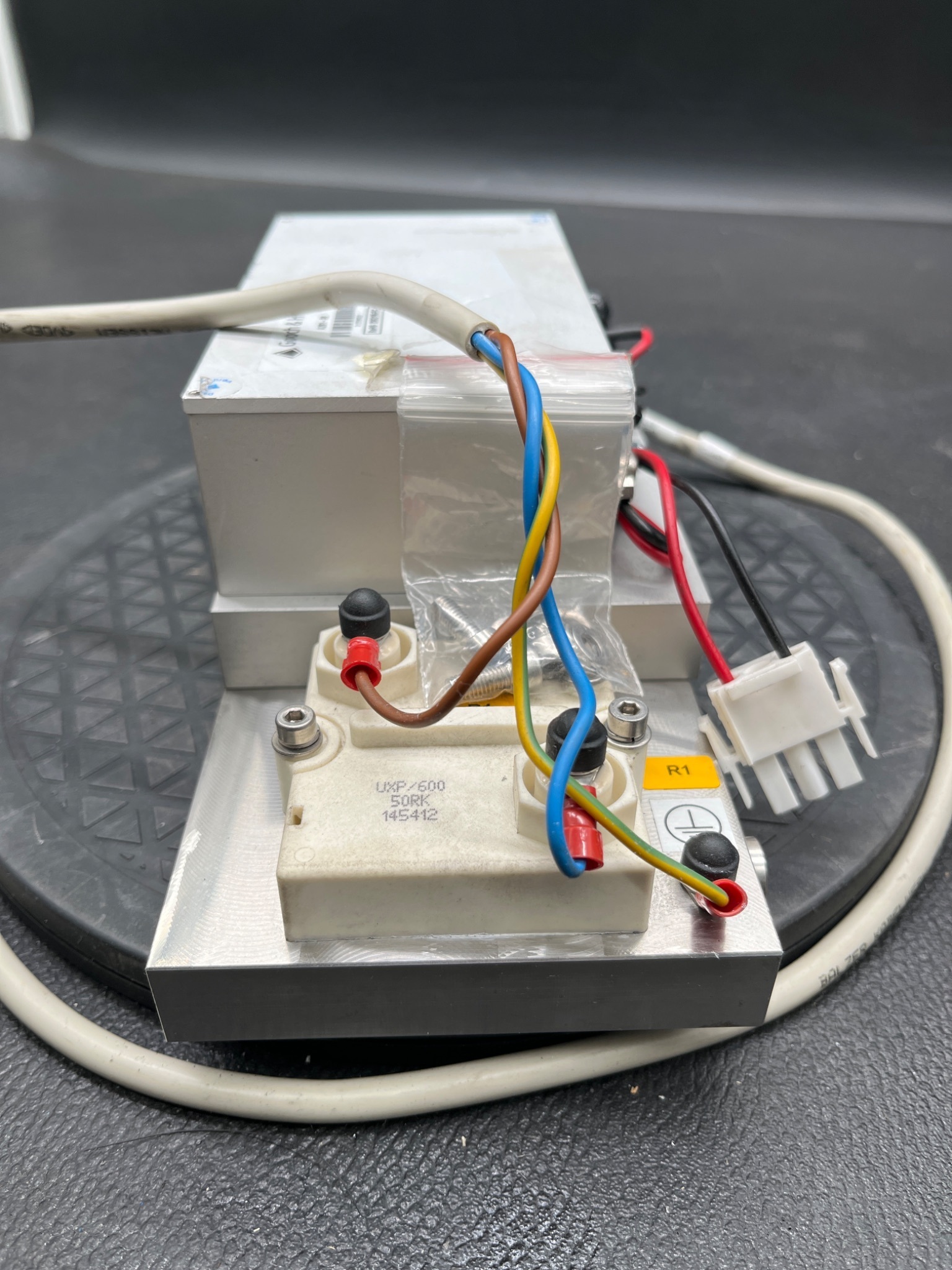 GOOCH & HOUSEGO A281‑08 Optical Modulator Assembly USED 1
