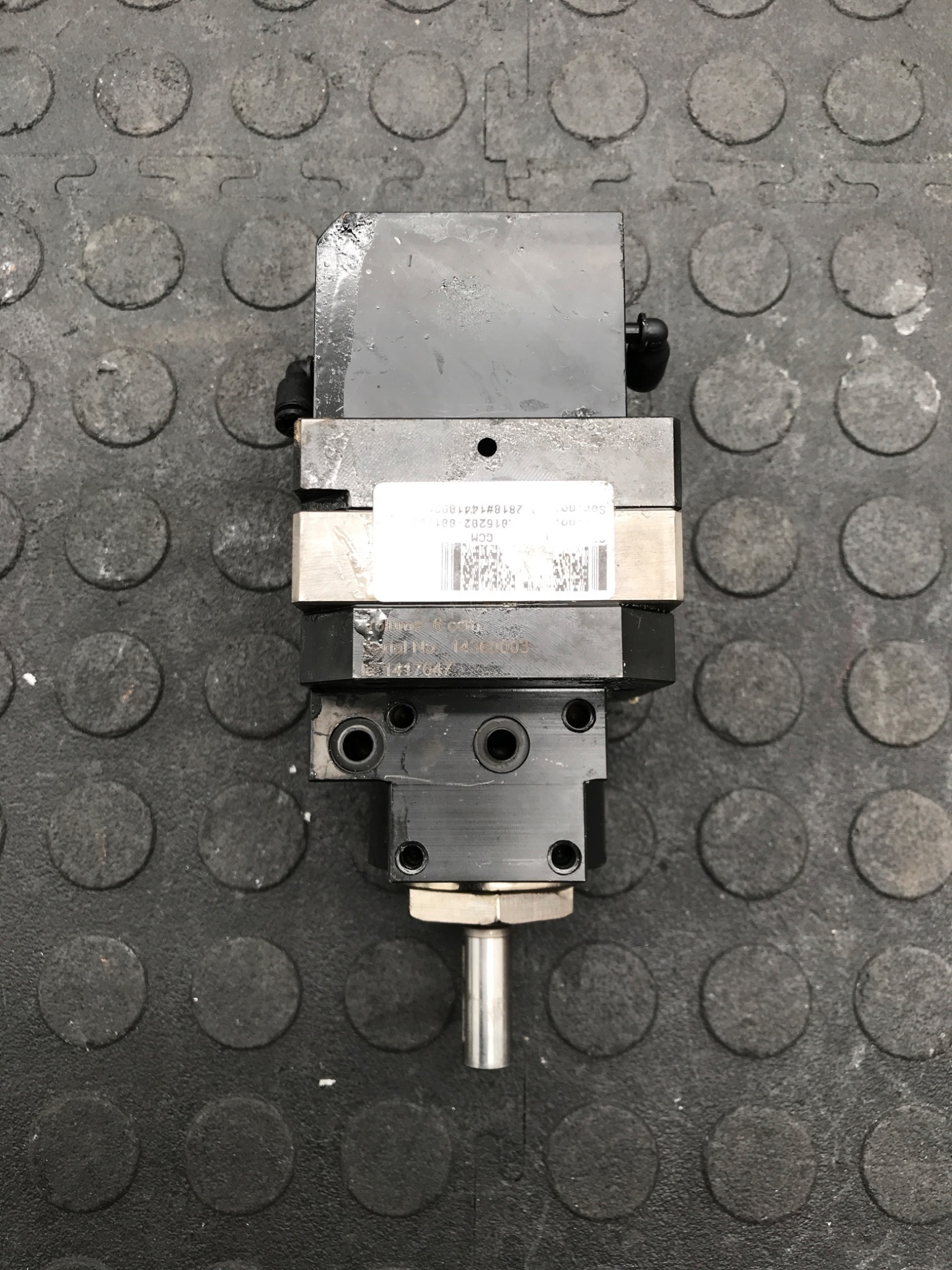 ABB 3HNA015202‑001 Gear Pump USED 1