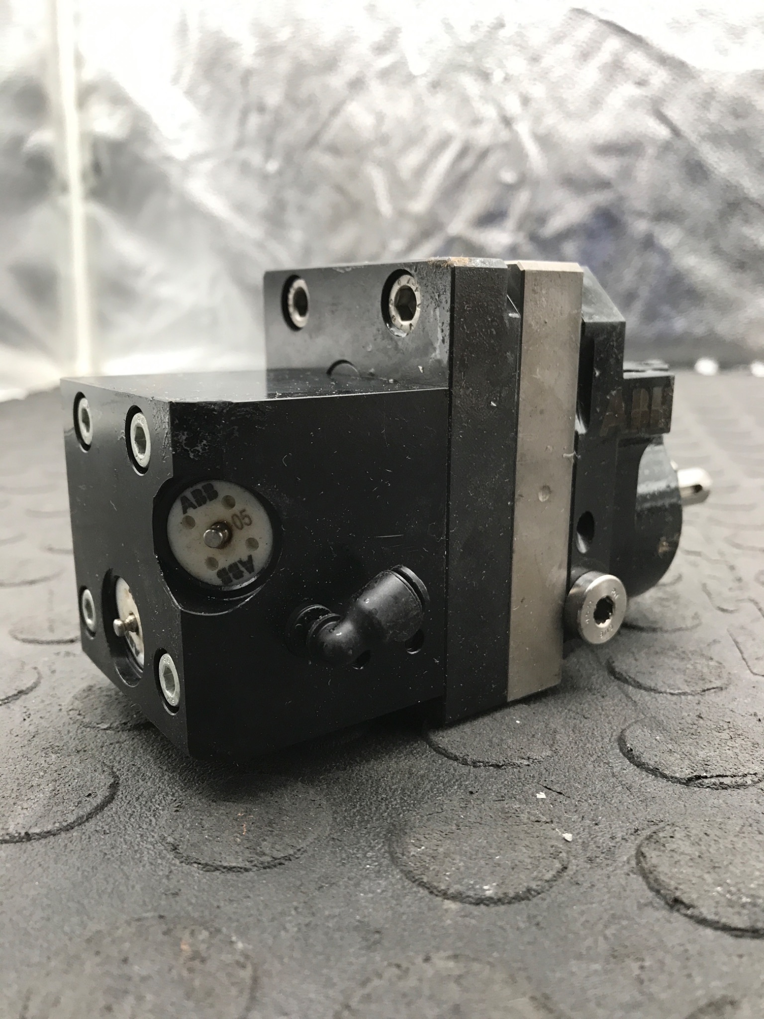 ABB 3HNA015202‑001 Gear Pump USED 5