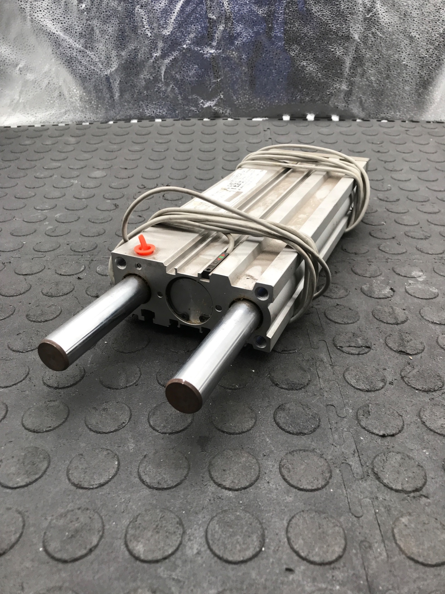 SMC PNEUMATICS MGPM32‑250‑Y7BWL Guided Air Cylinder USED 1