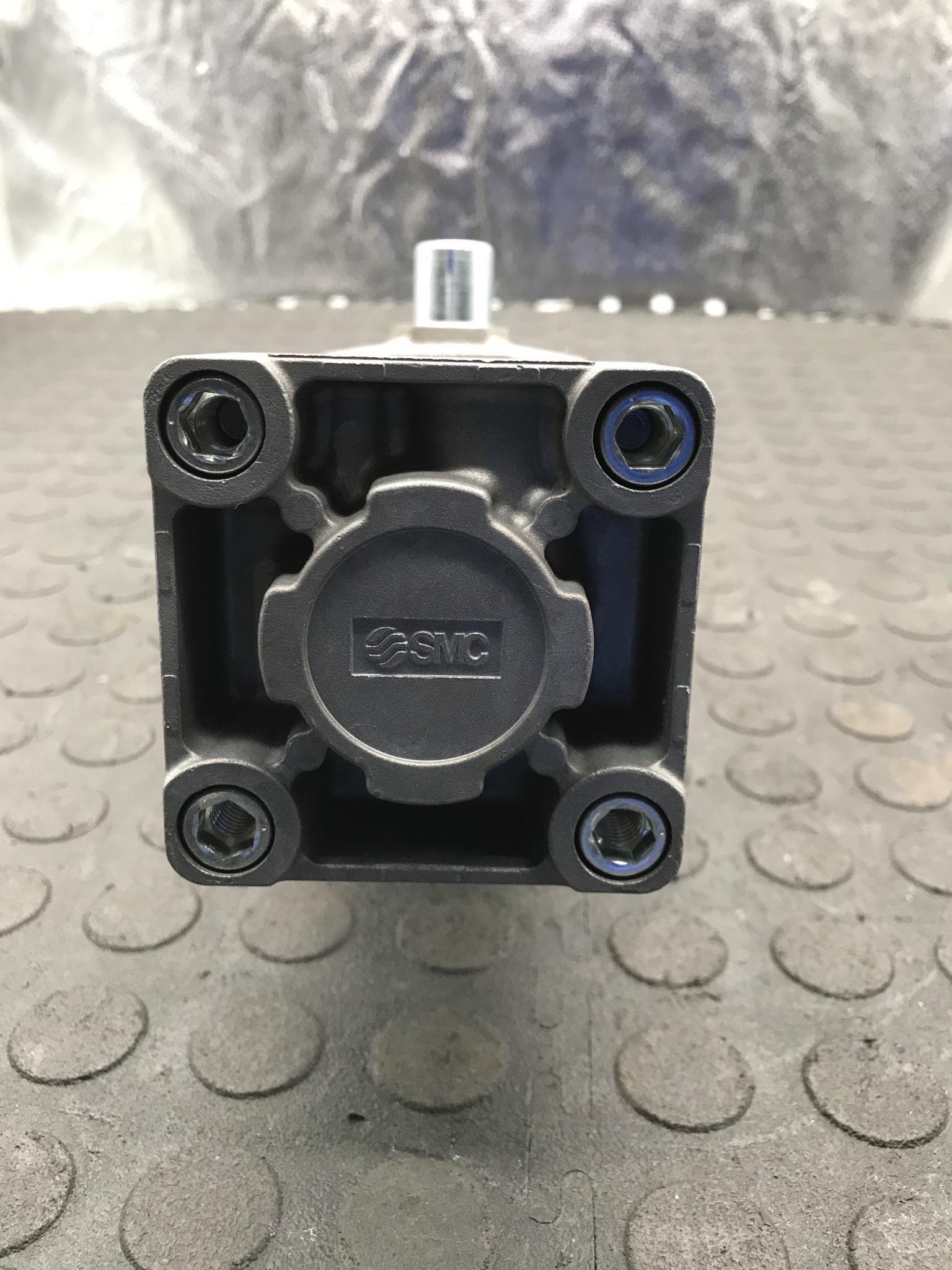 SMC PNEUMATICS MBT63‑200Z‑XC3DD Air Cylinder USED 3