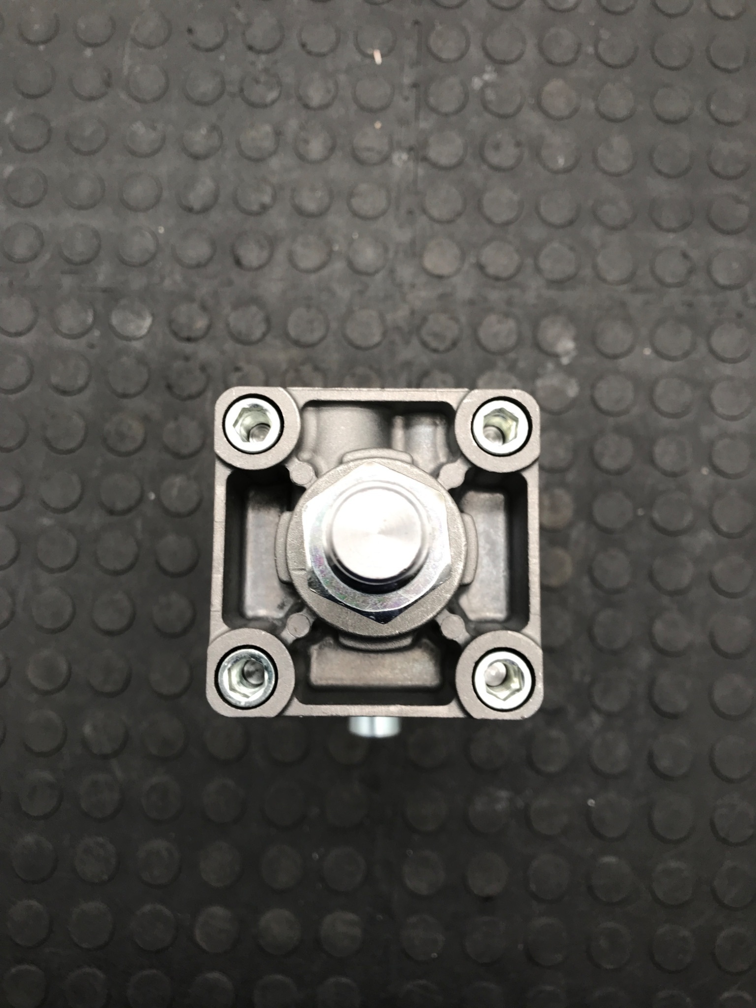 SMC PNEUMATICS MBT63‑200Z‑XC3DD Air Cylinder USED 4