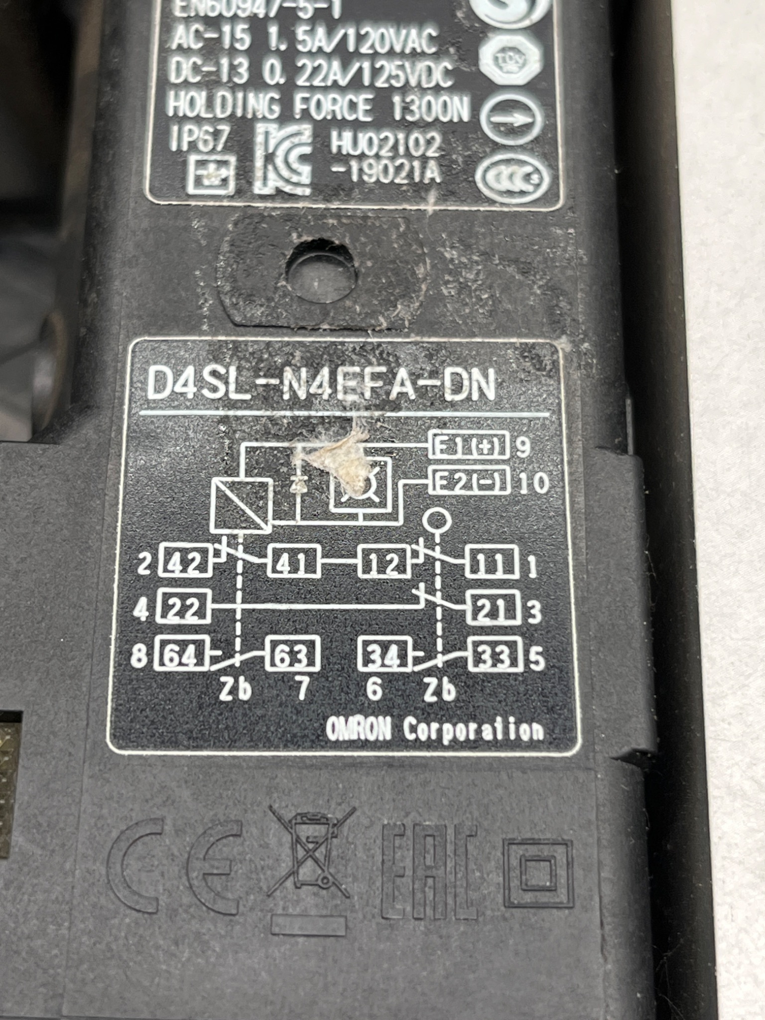 OMRON D4SL‑N4EFA‑DN Guard Lock Safety Door Switch USED 4