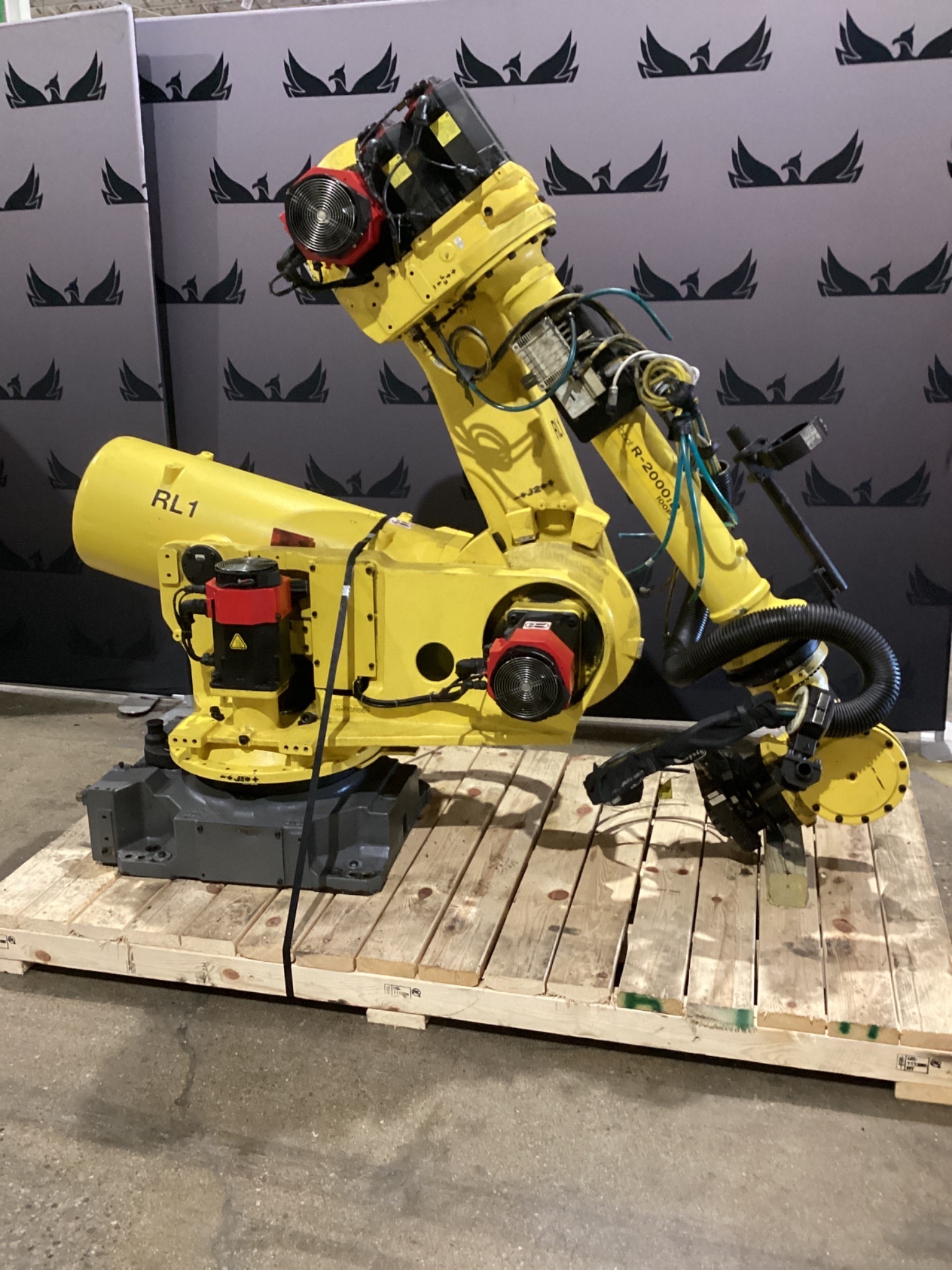 FANUC R-2000iB/100P Complete w/ R-30iA Controls USED - No Pendant 1
