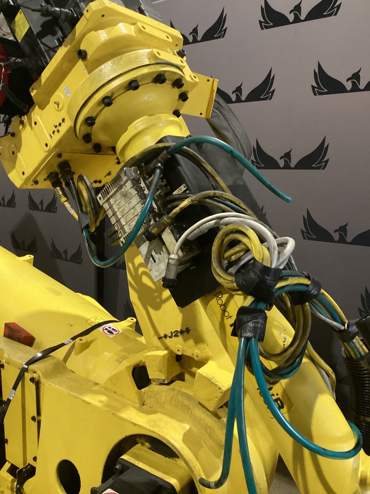 FANUC R-2000iB/100P Complete w/ R-30iA Controls USED - No Pendant 3