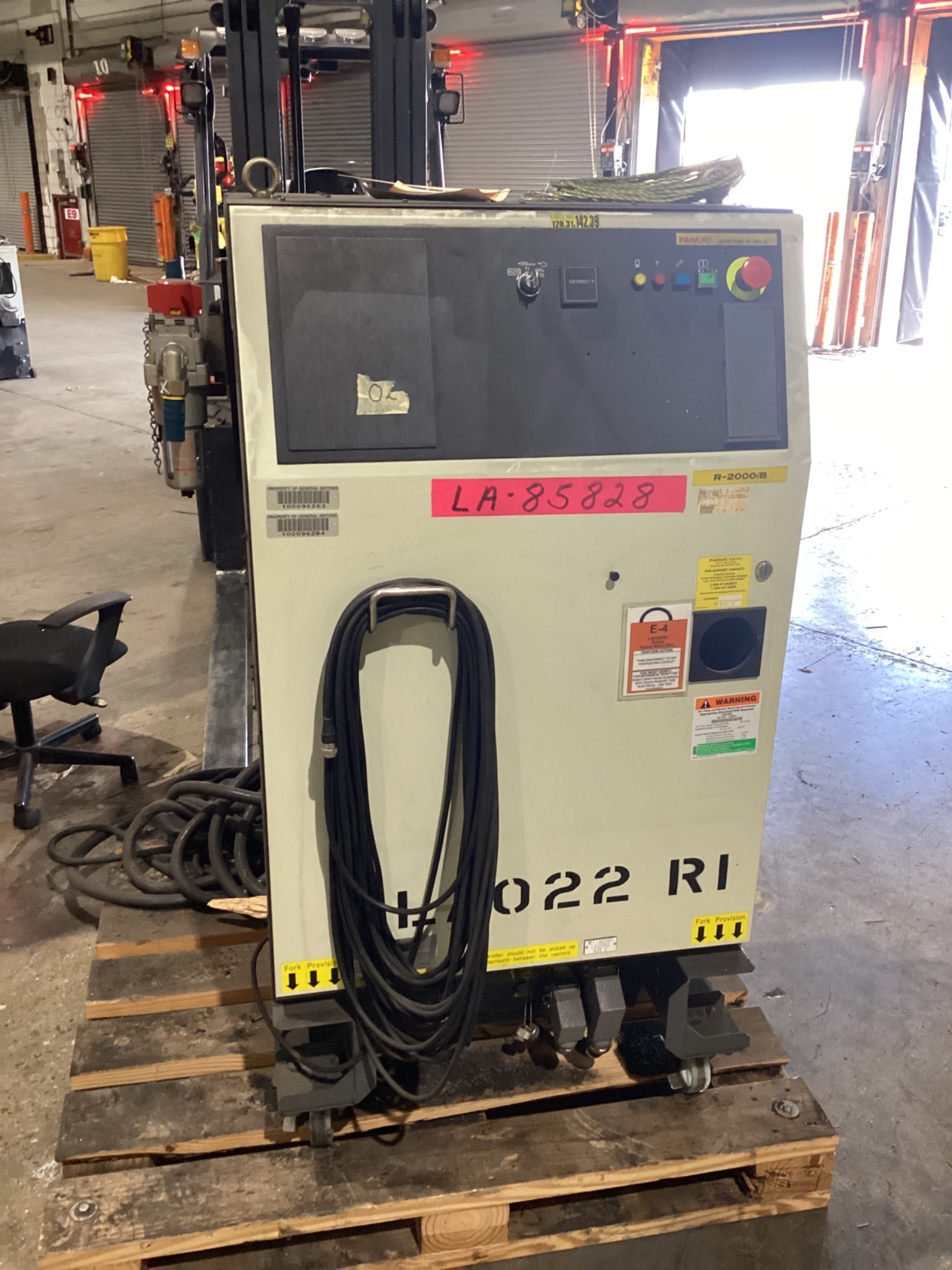 FANUC R-2000iB/100P Complete w/ R-30iA Controls USED - No Pendant 9